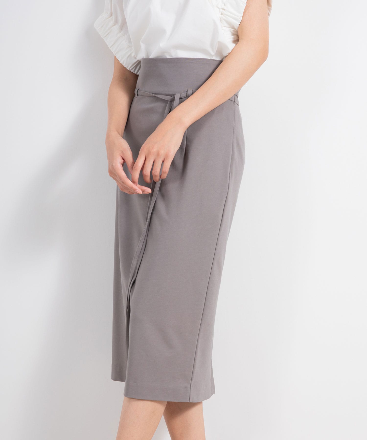裾チュールサスペンダー付きタイトスカート On Jione Store ジオン商事 公式オンラインストア
