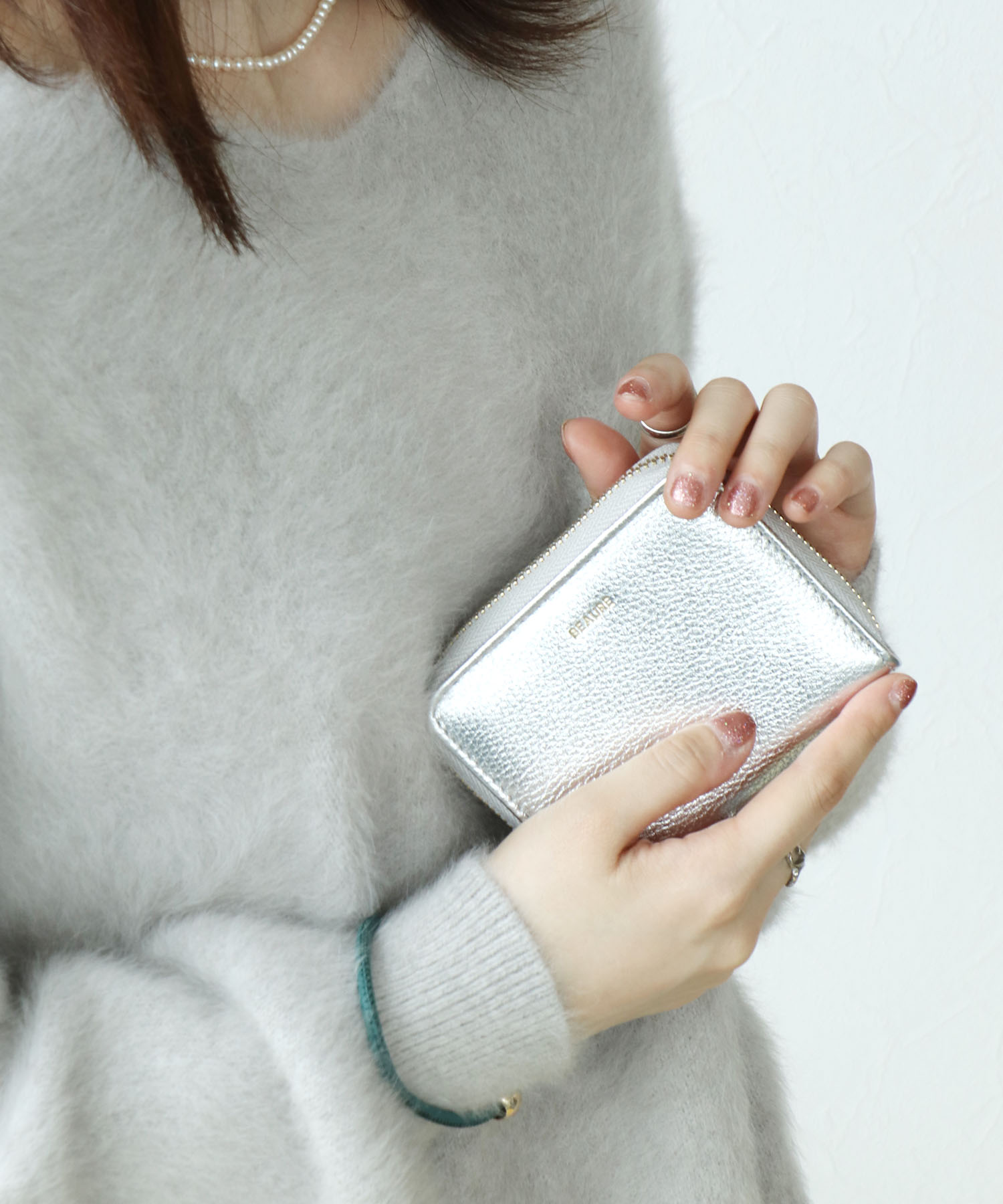 カウレザーハンドストラップ付 バイカラーミニウォレット