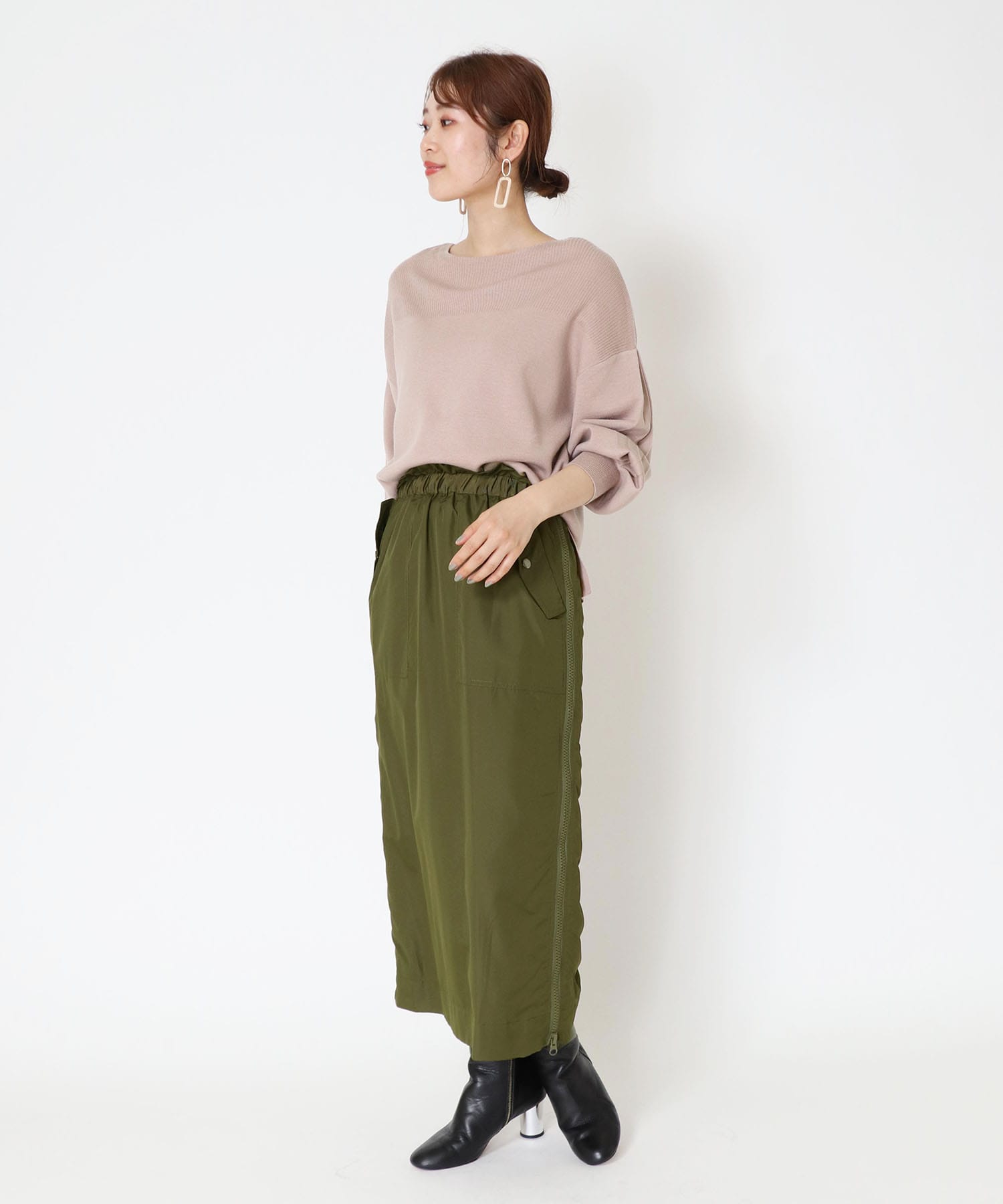 サイドジップアッププリーツスカート | AND ON JIONE STORE 