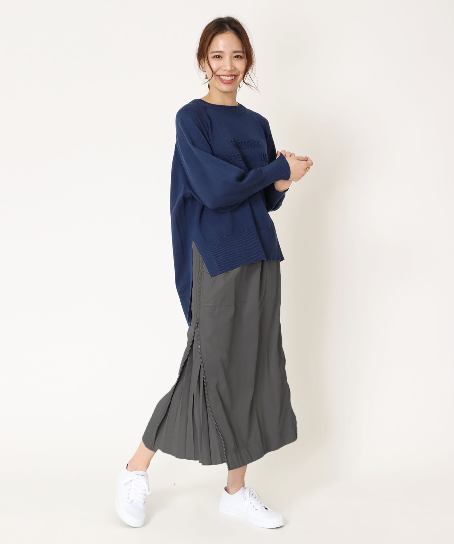 サイドジップアッププリーツスカート | AND ON JIONE STORE 