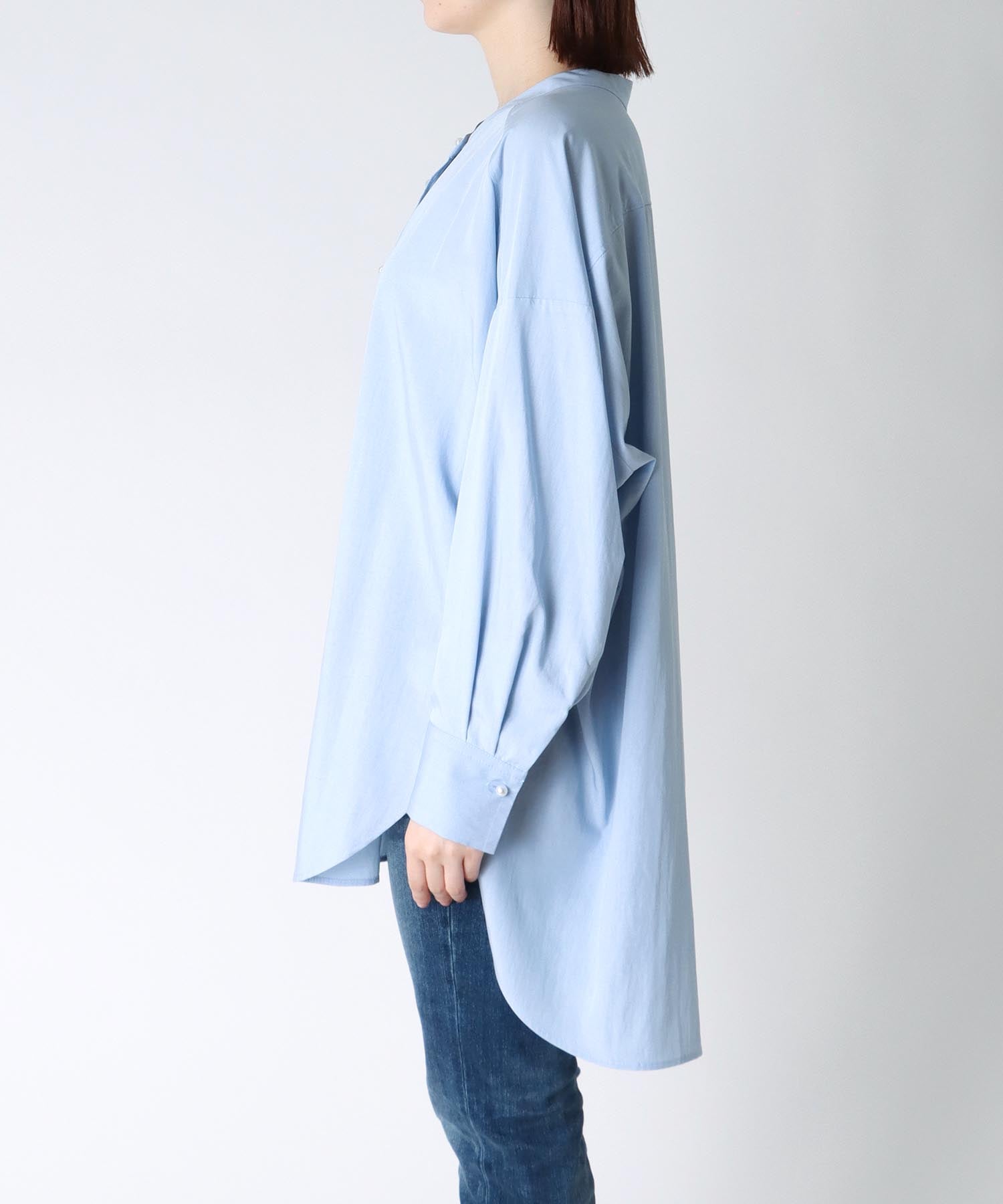 公式通販 - 人気アイテム多数 AND | パール釦バンドカラーシャツブラウス ON STORE JIONE トップス