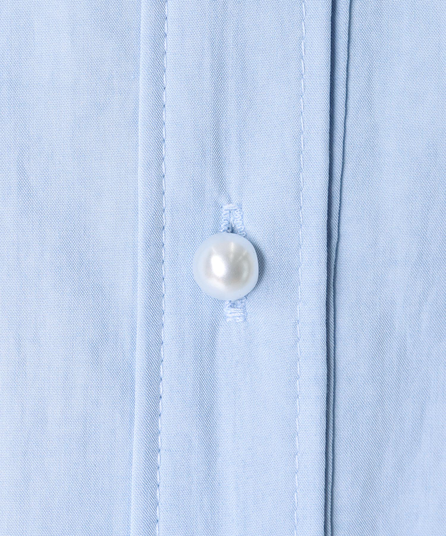 パール釦バンドカラーシャツブラウス | AND ON JIONE STORE