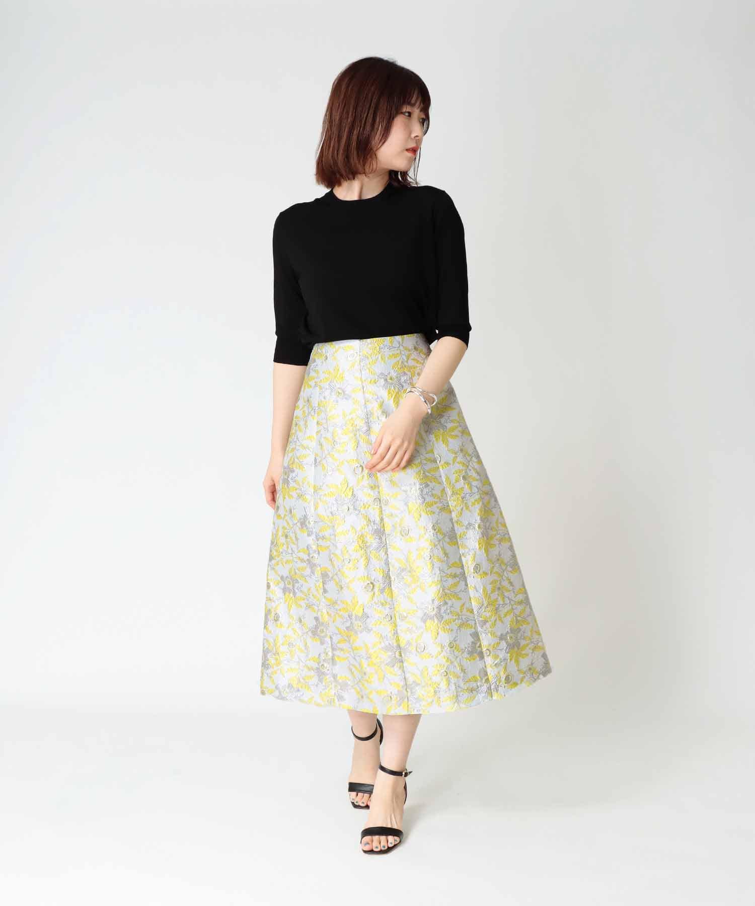 フラワージャカードタックスカート | AND ON JIONE STORE