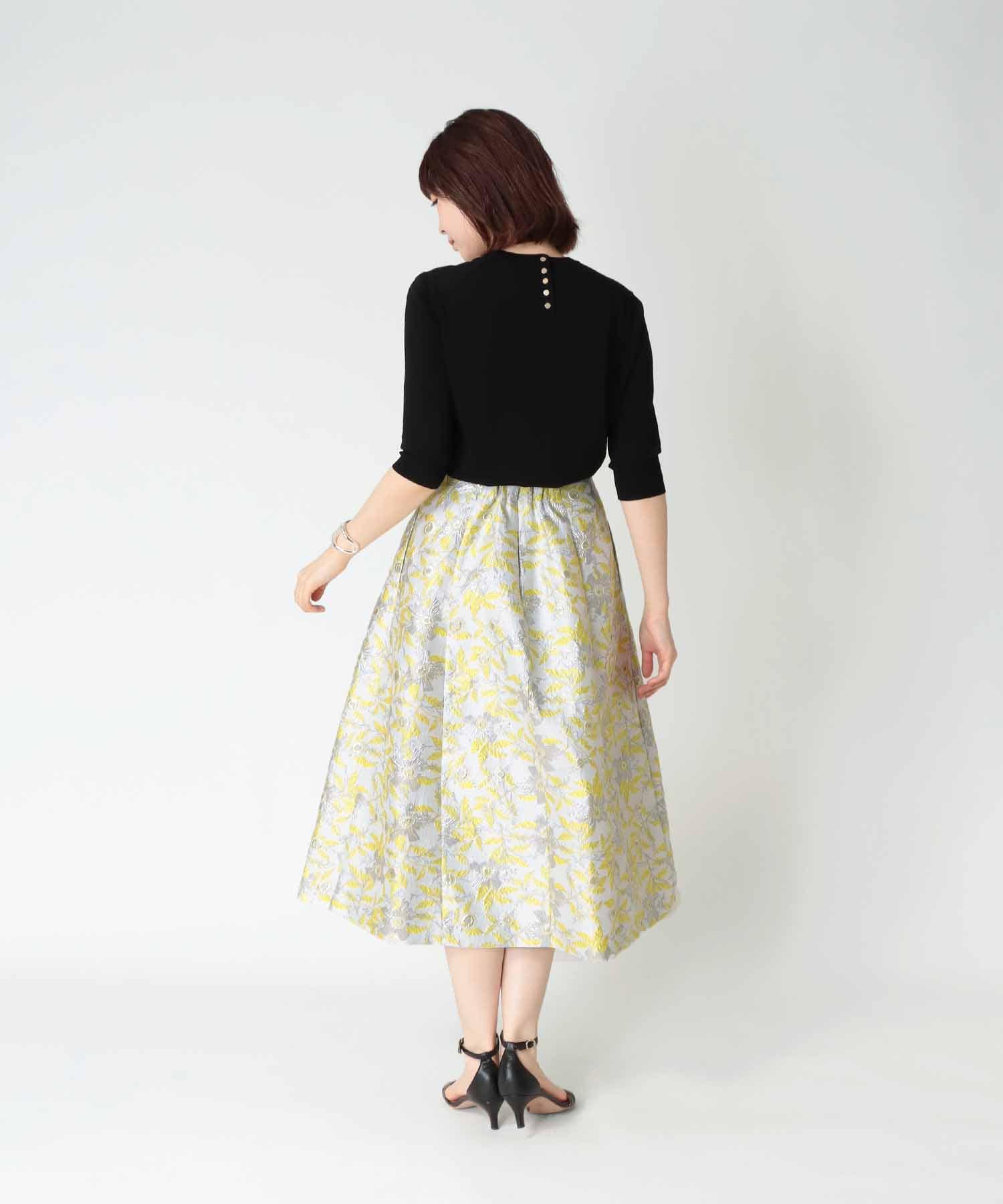 フラワージャカードタックスカート | AND ON JIONE STORE