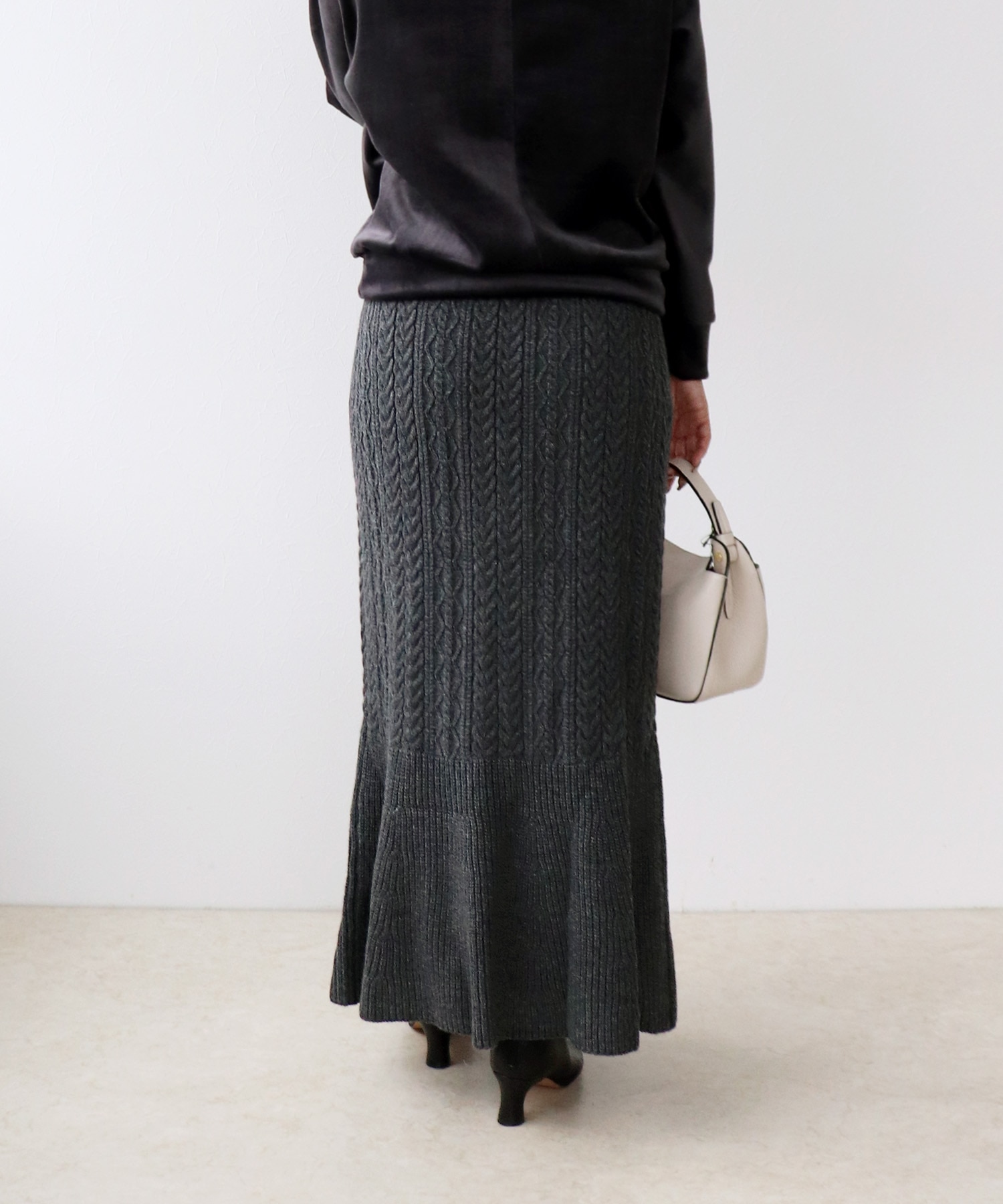 ケーブルマーメイドスカート