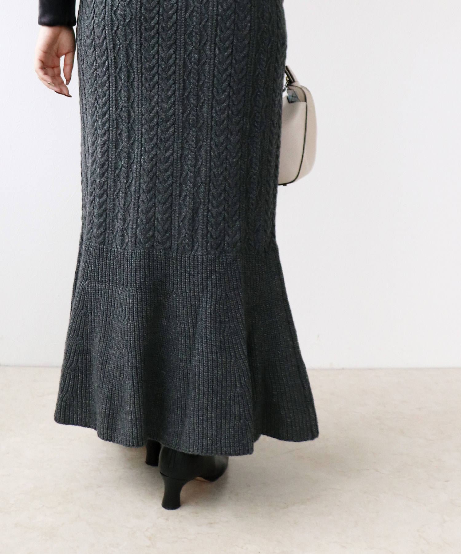ケーブルマーメイドスカート
