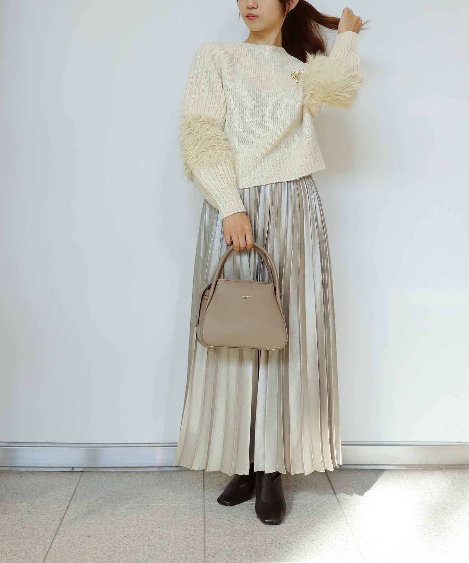 ファースリーブクロップドニット