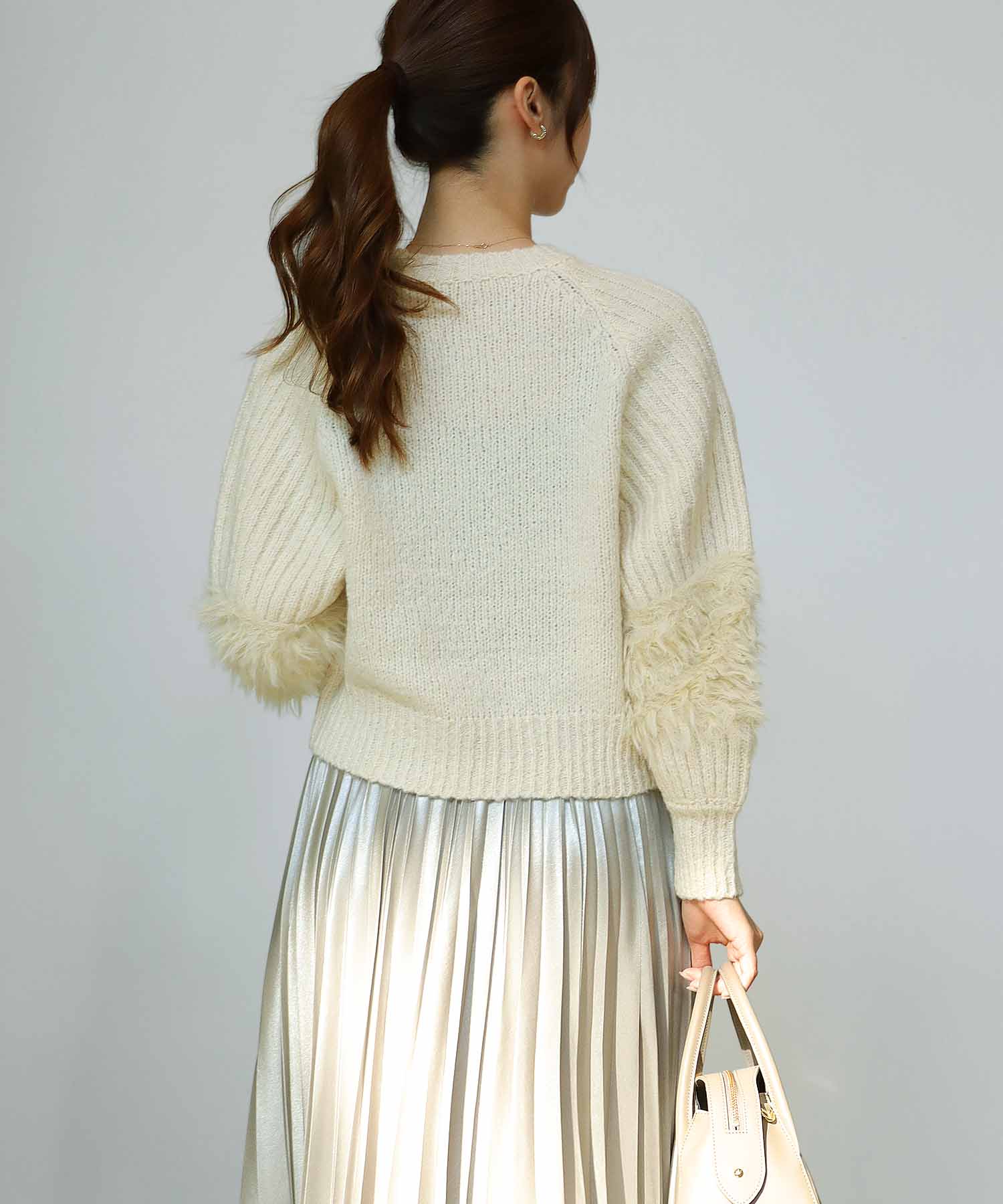 ファースリーブクロップドニット