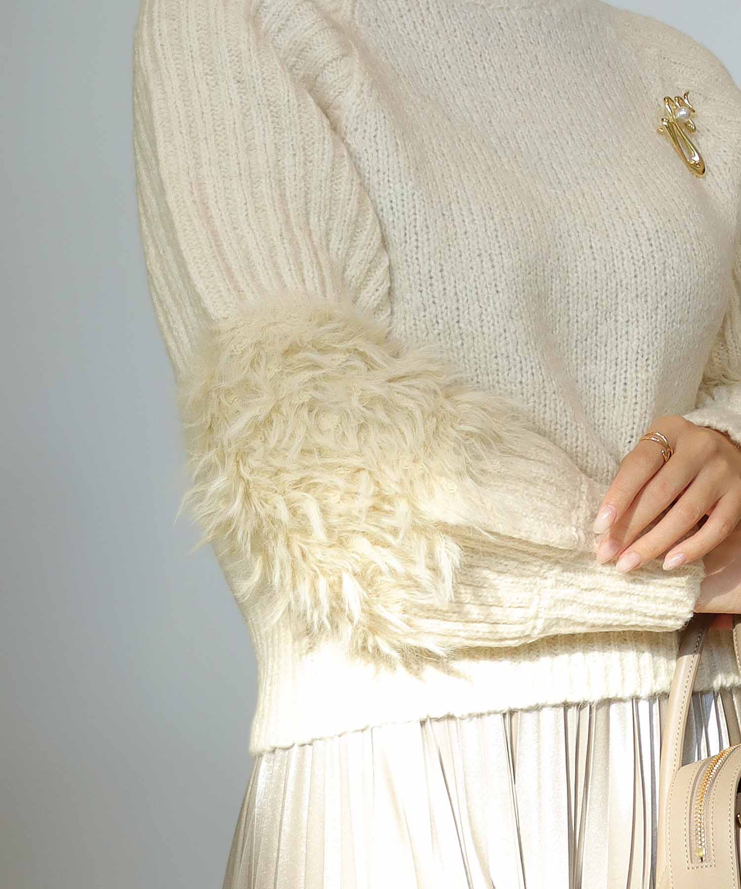 ファースリーブクロップドニット