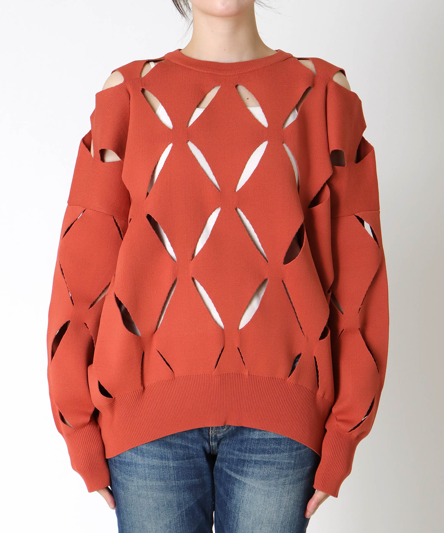 カットアウトデザインプルオーバー