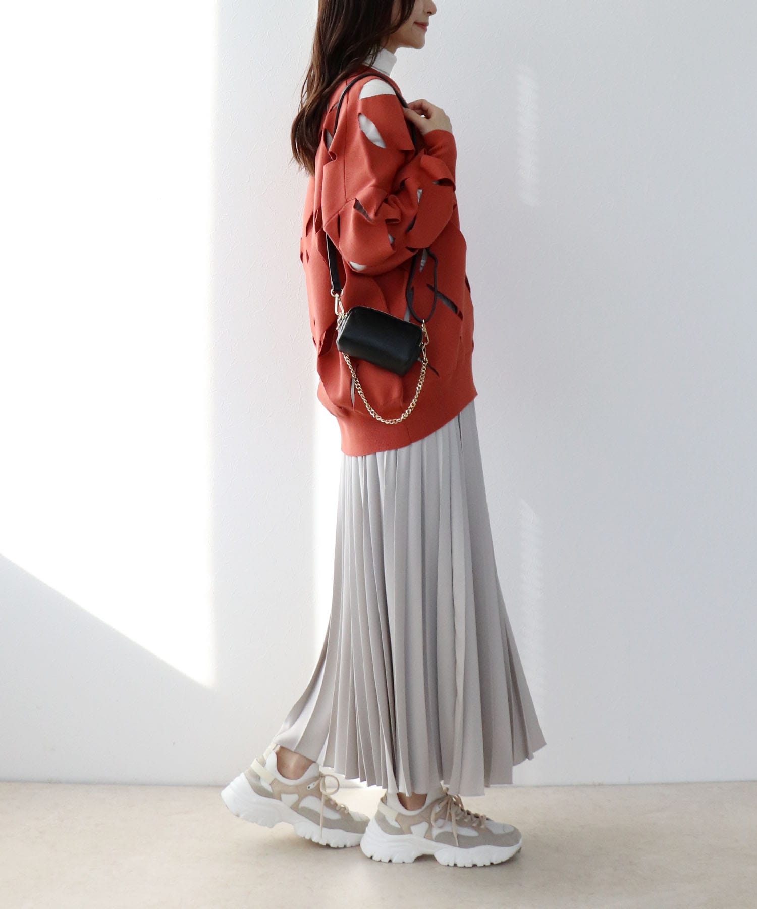 カットアウトデザインプルオーバー