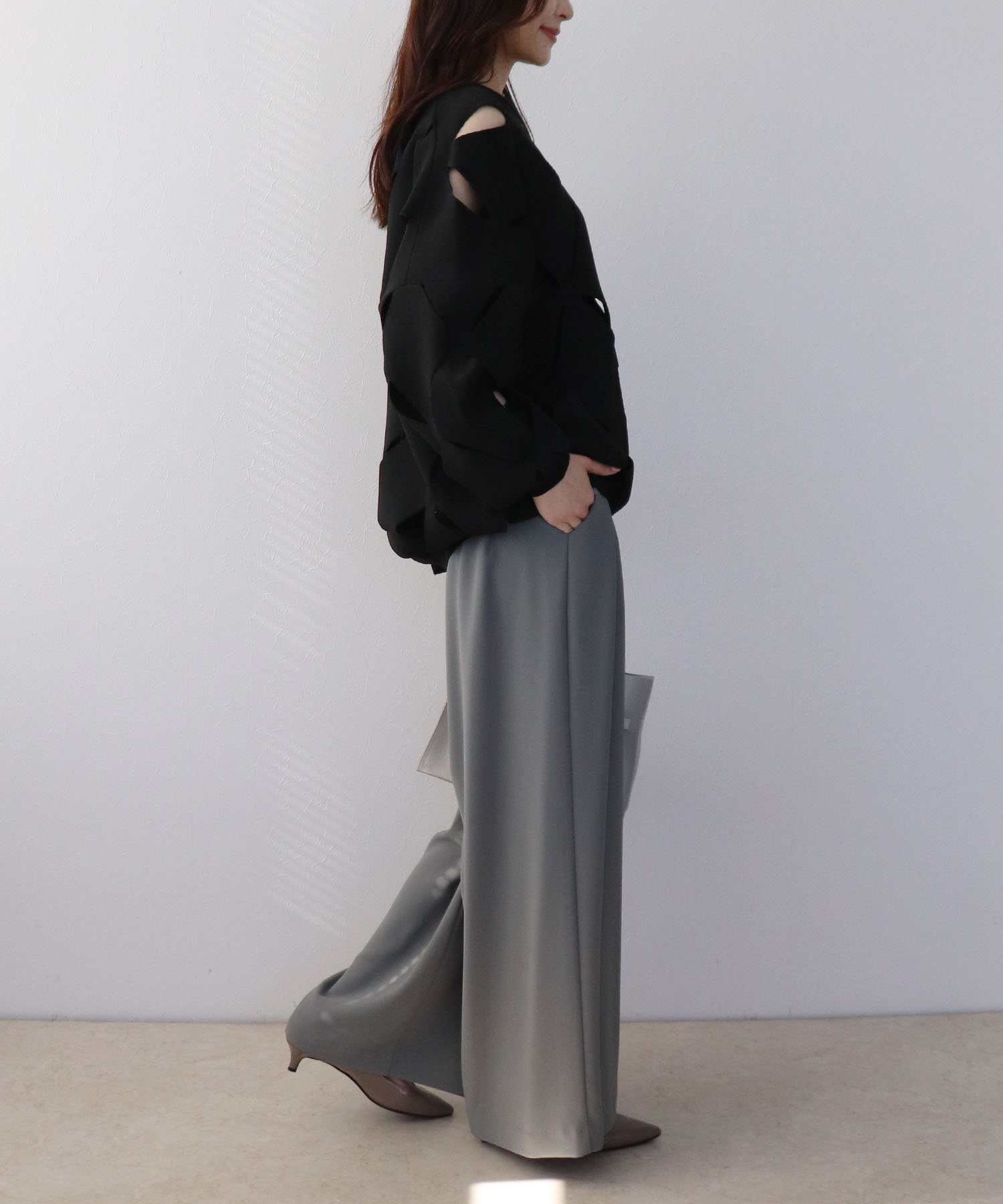 カットアウトデザインプルオーバー