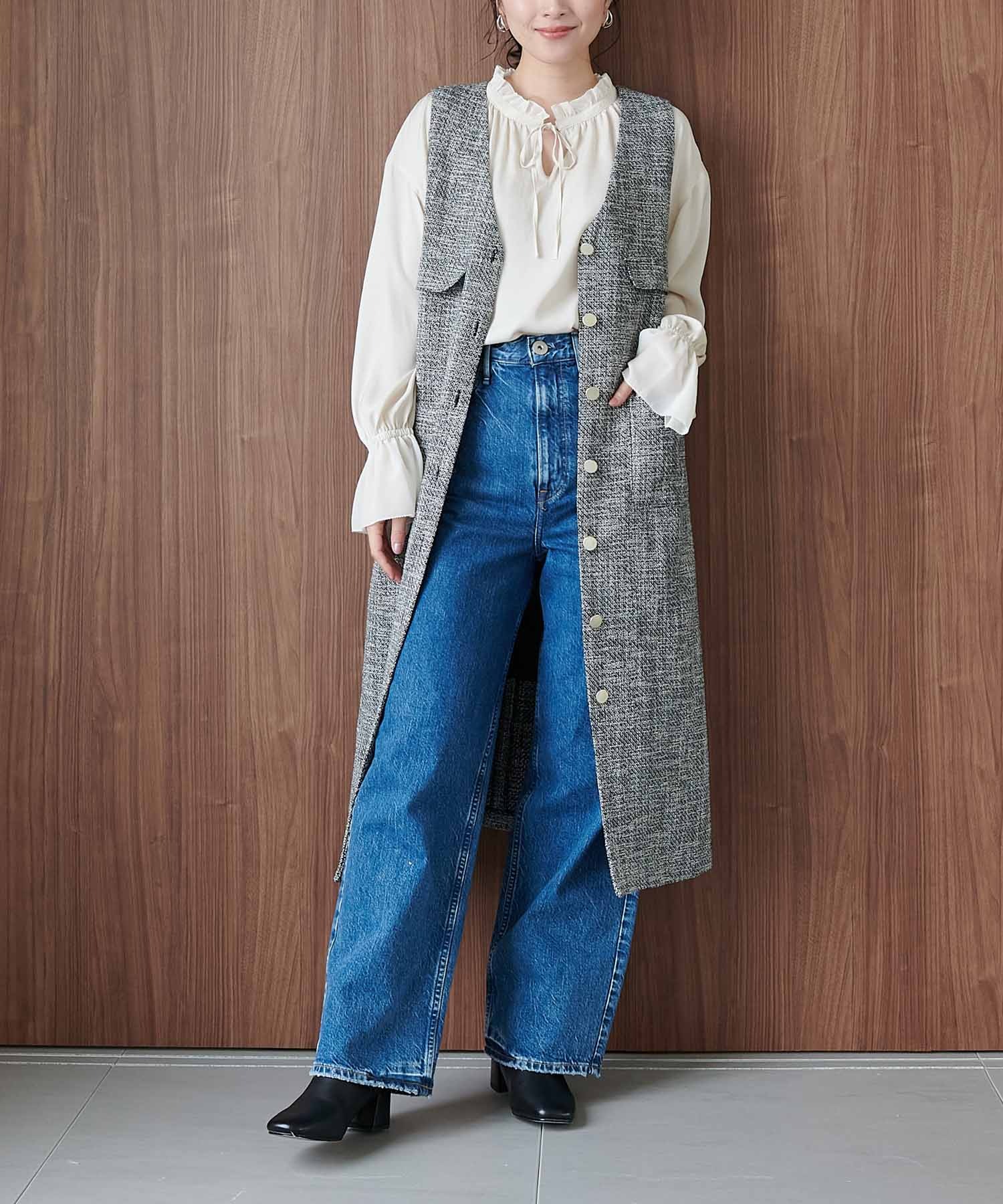 ピコ刺繍フリルブラウス