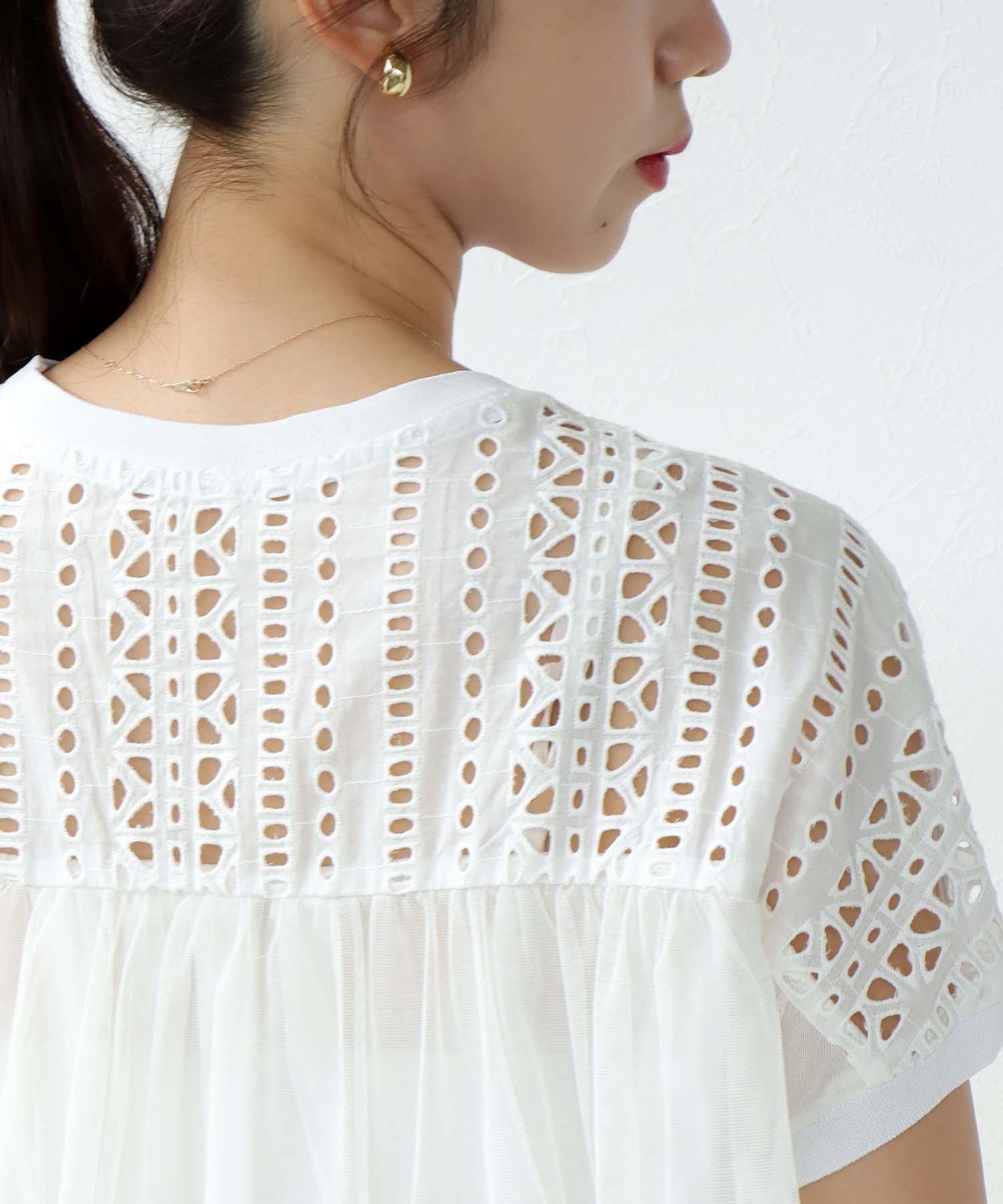 バックチュールレースMIXカットソー | AND ON JIONE STORE バックチュールレースMIXカットソー | AND ON JIONE STORE