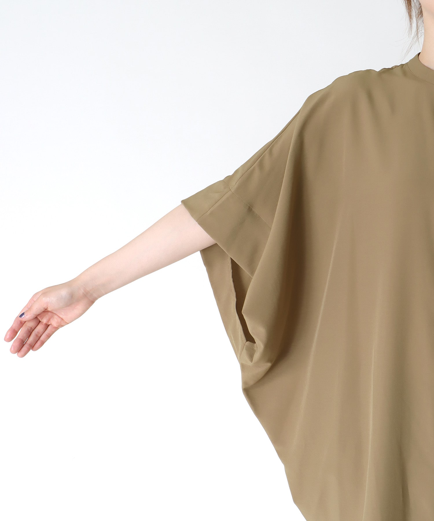 ドレープロングシャツ