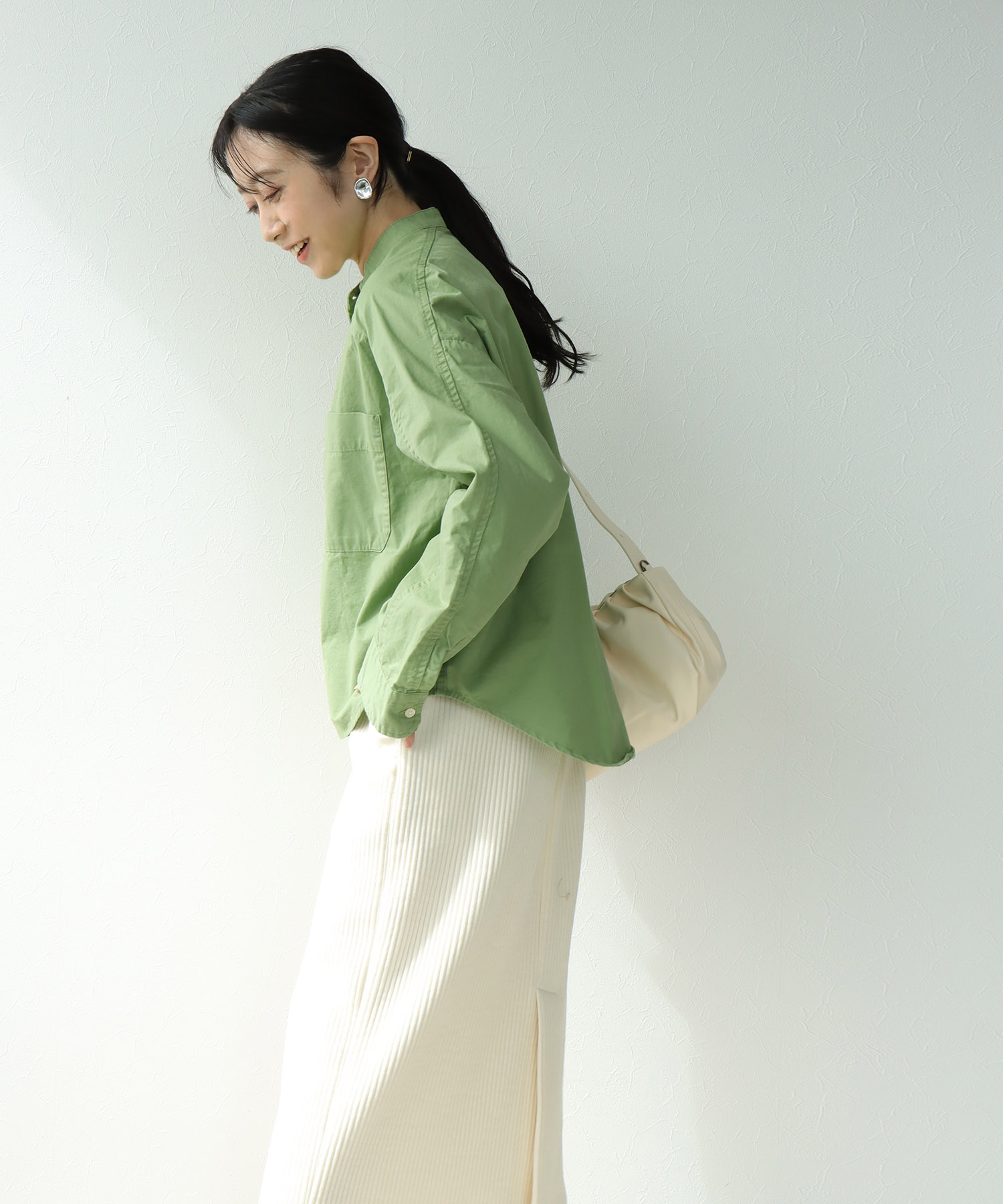 綿ツイル ノーカラーシャツブラウス