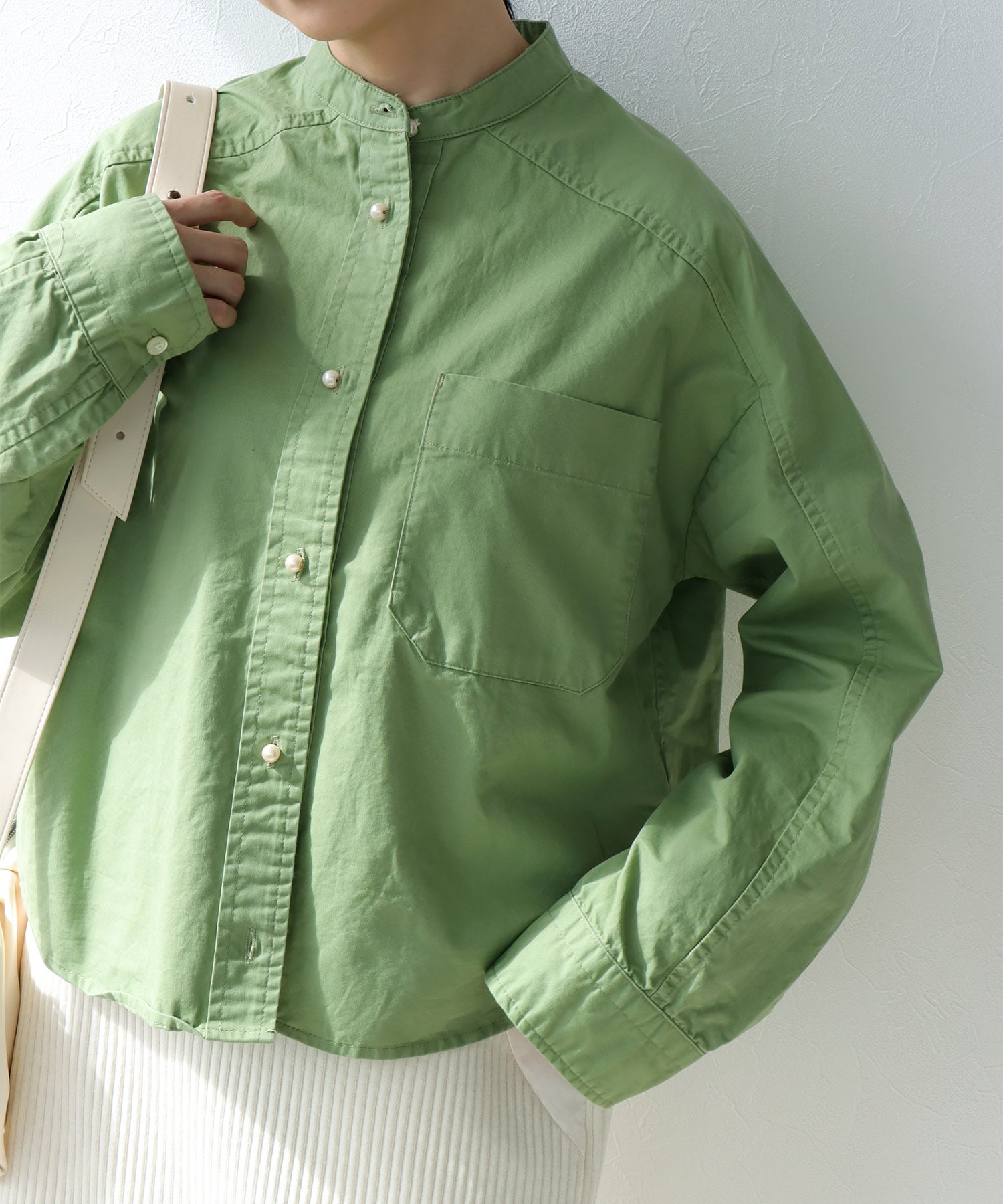 綿ツイル ノーカラーシャツブラウス