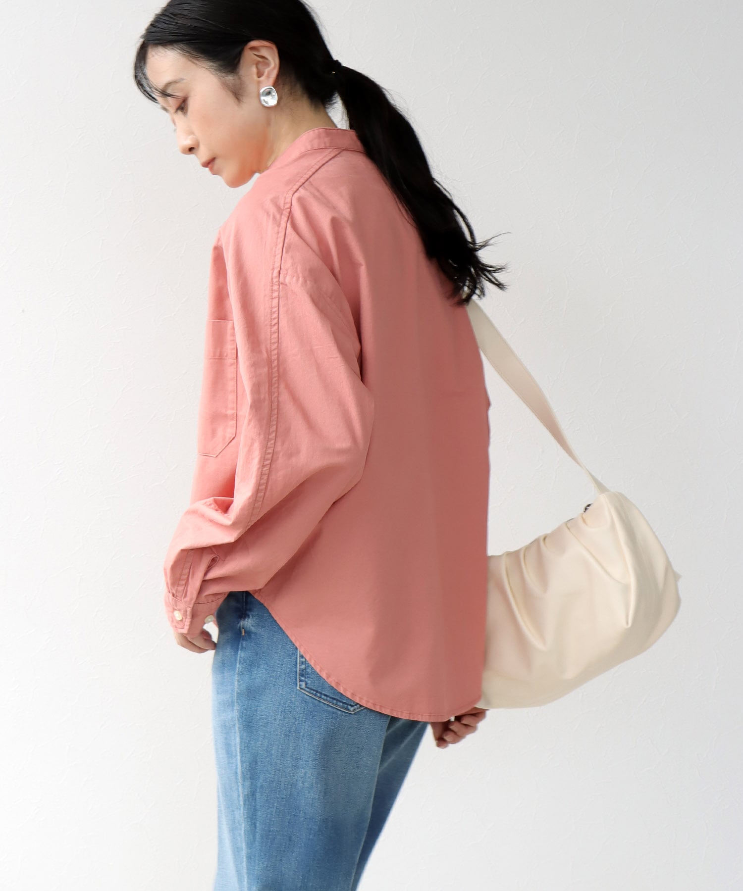 綿ツイル ノーカラーシャツブラウス