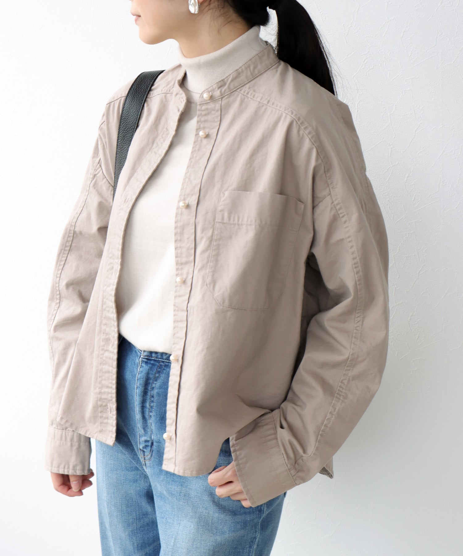 綿ツイル ノーカラーシャツブラウス