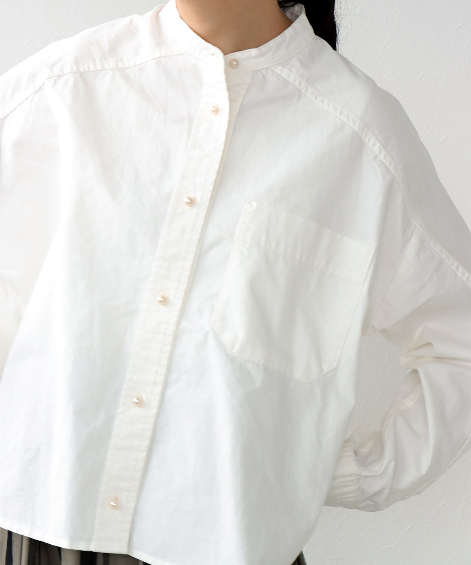 綿ツイル ノーカラーシャツブラウス