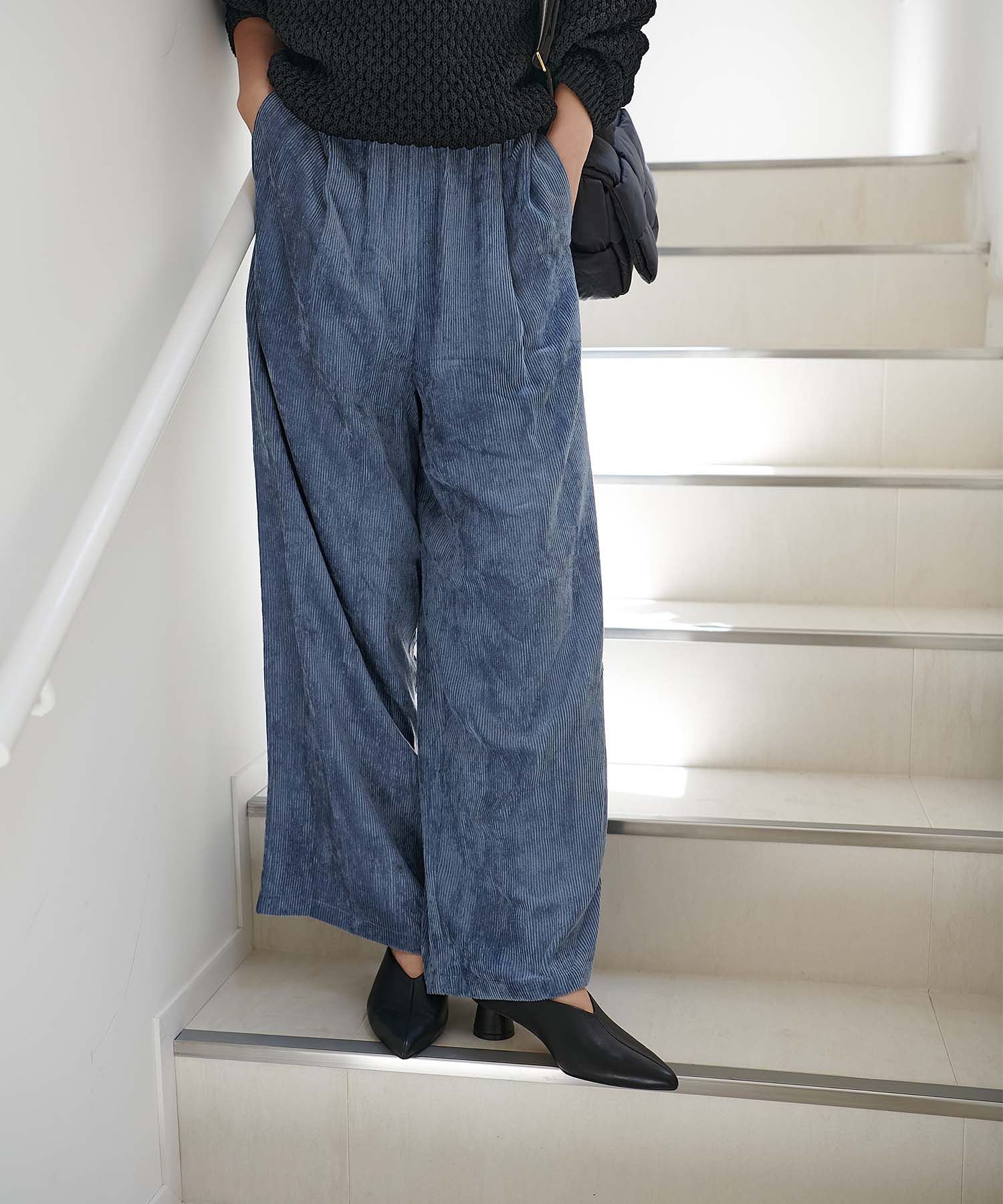 ポインテッドトゥミュール