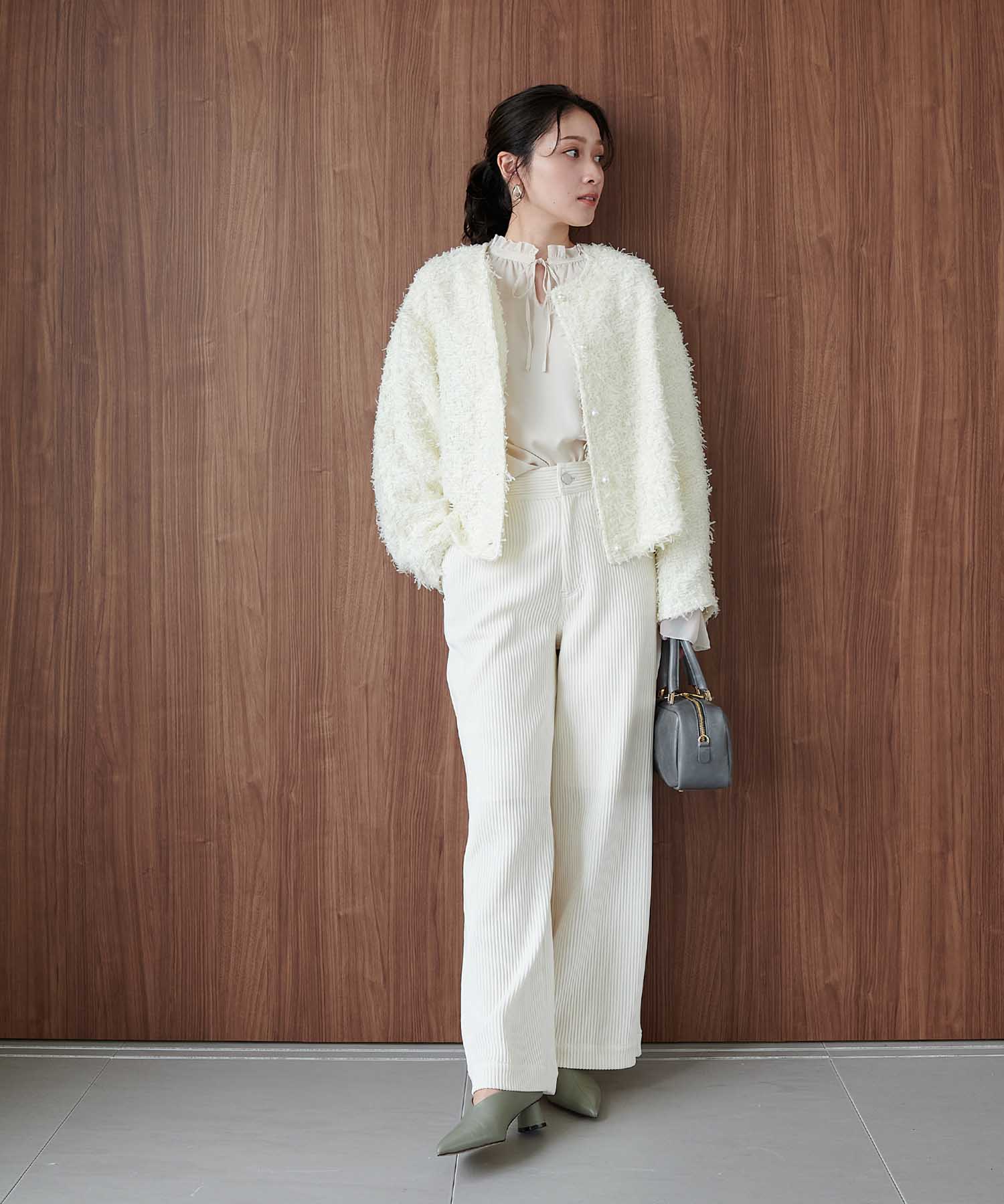 ポインテッドトゥミュール