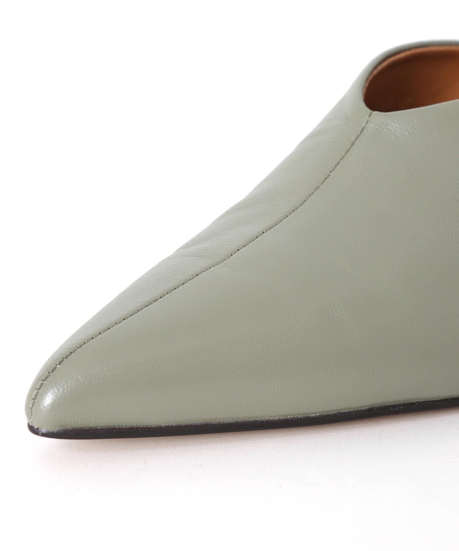 ポインテッドトゥミュール