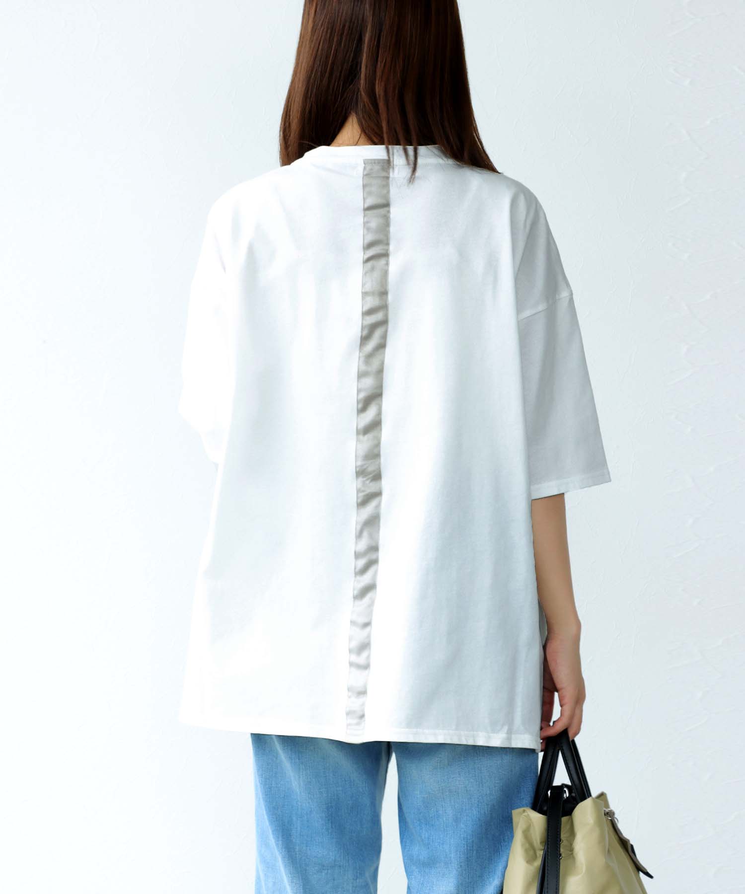 エンボスロゴ バックテープ Tシャツ