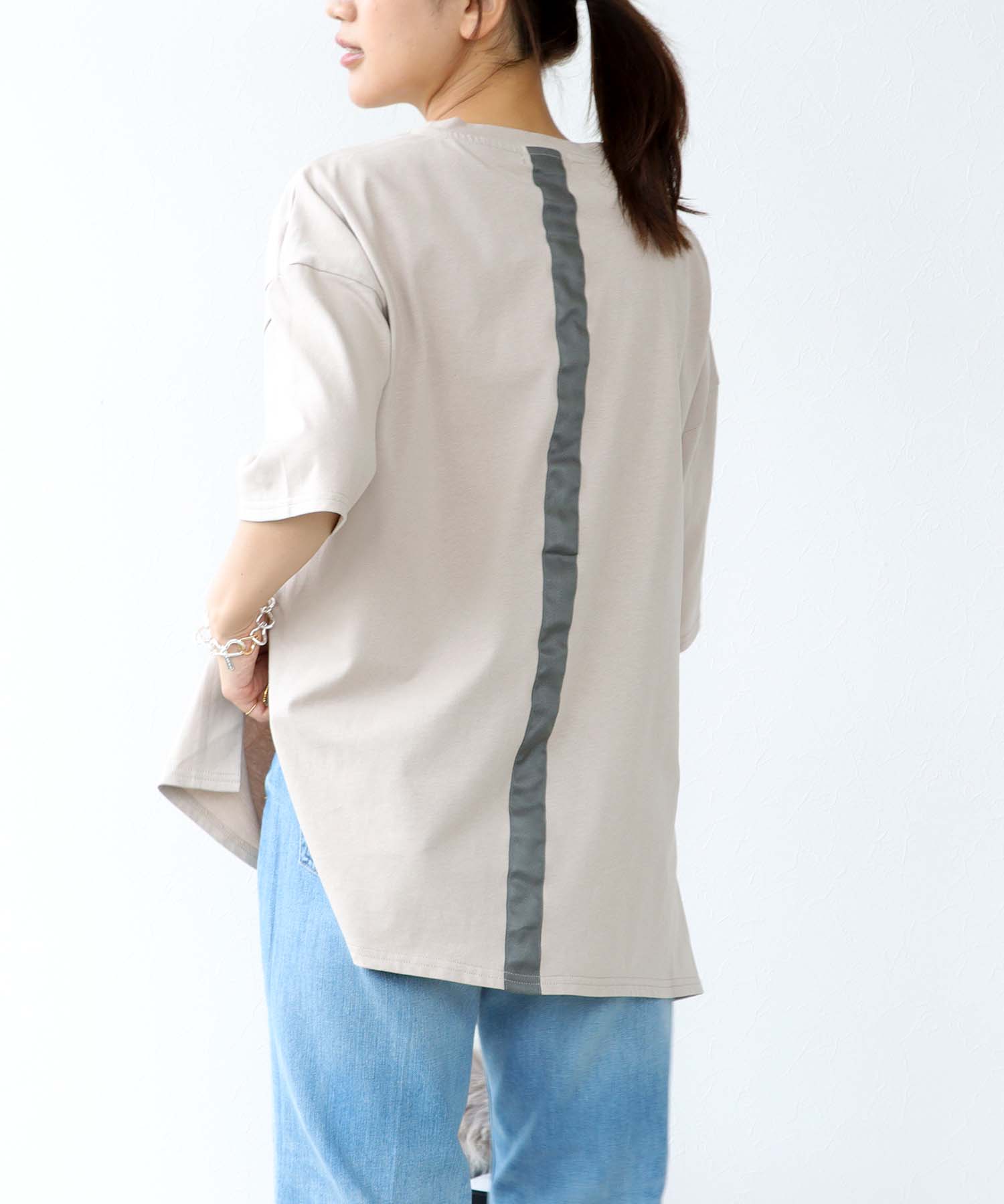エンボスロゴ バックテープ Tシャツ