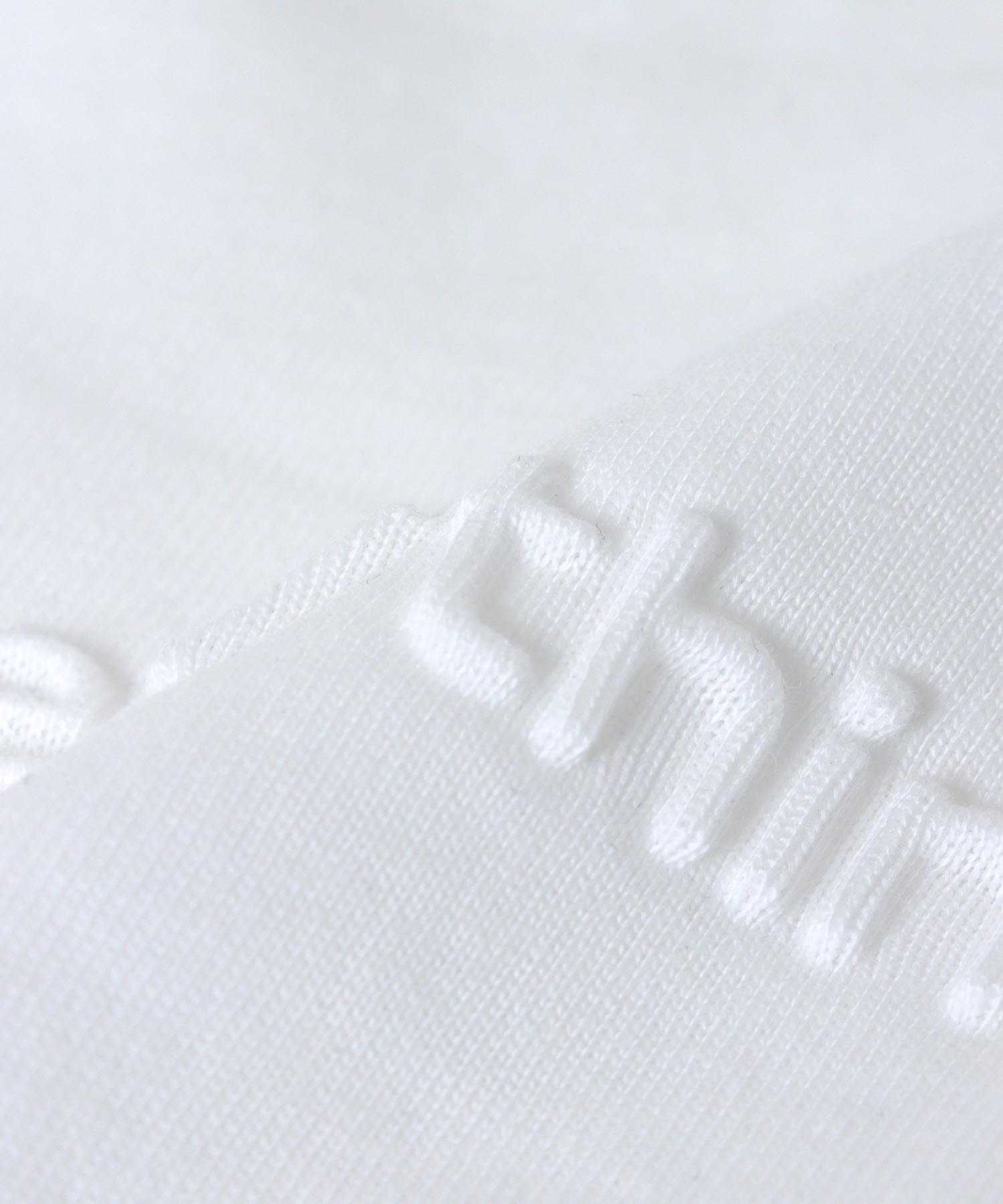 エンボスロゴショート丈Tシャツ