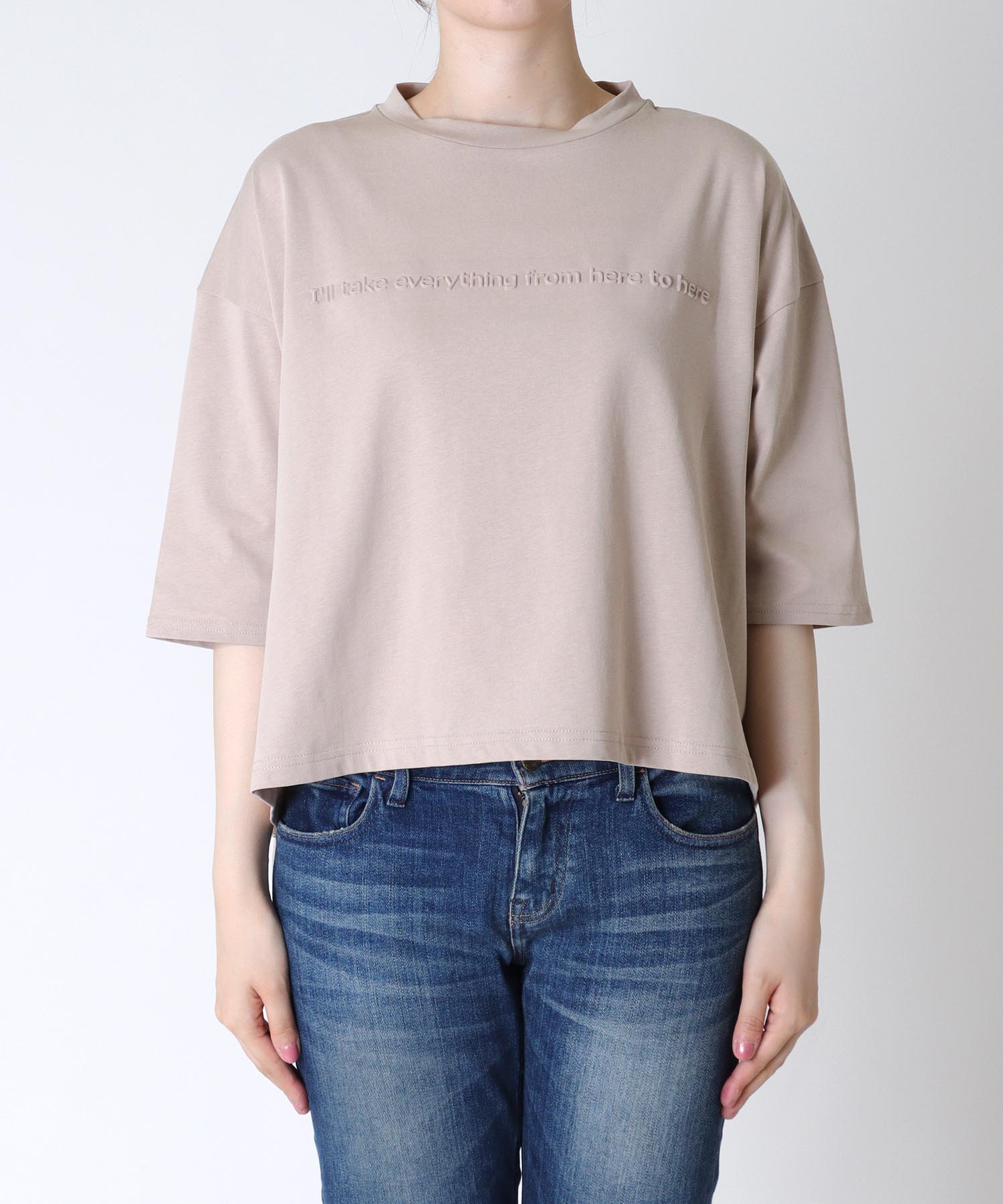 エンボスロゴショート丈Tシャツ