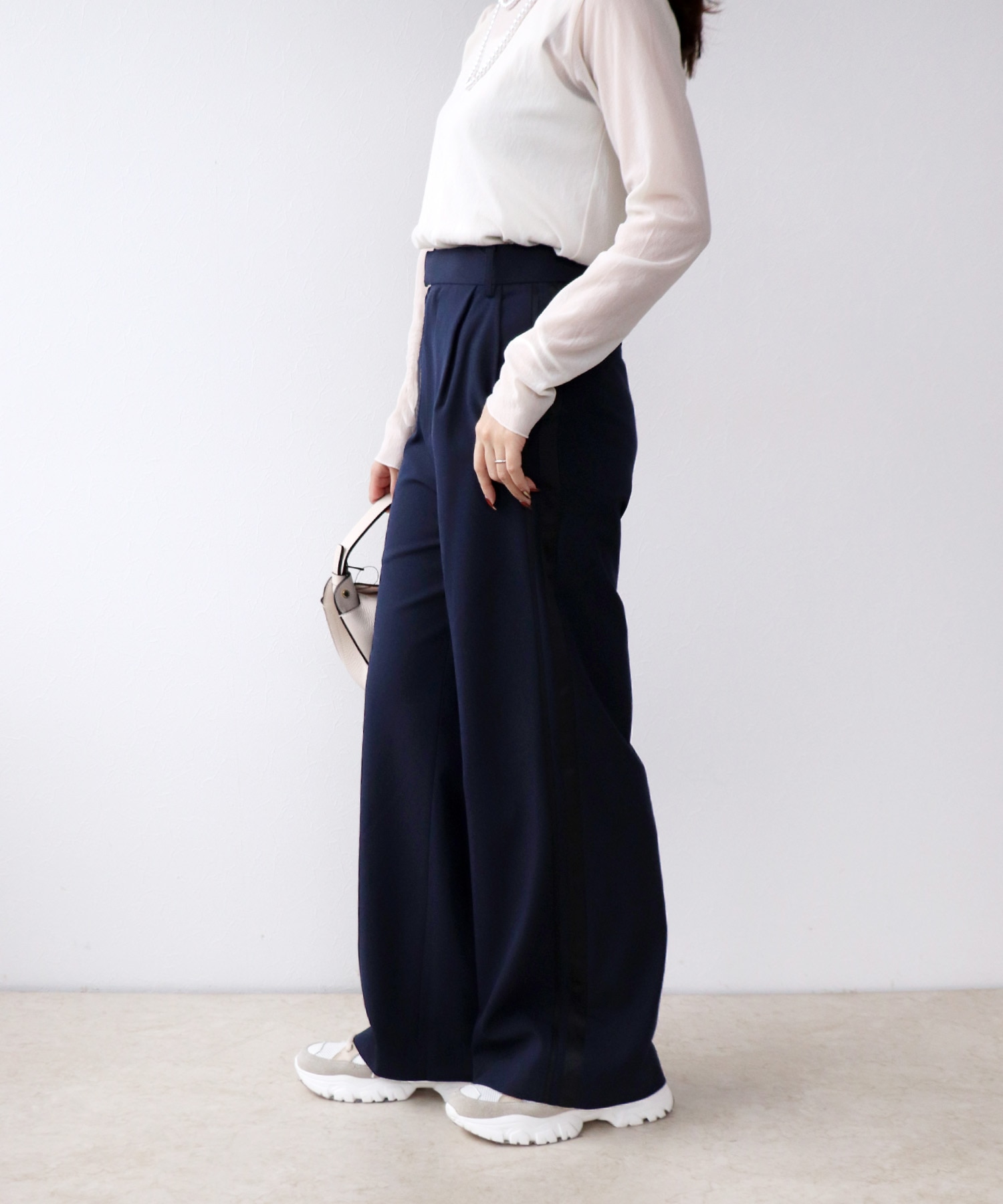 サイドライン ベルテッドストレートパンツ
