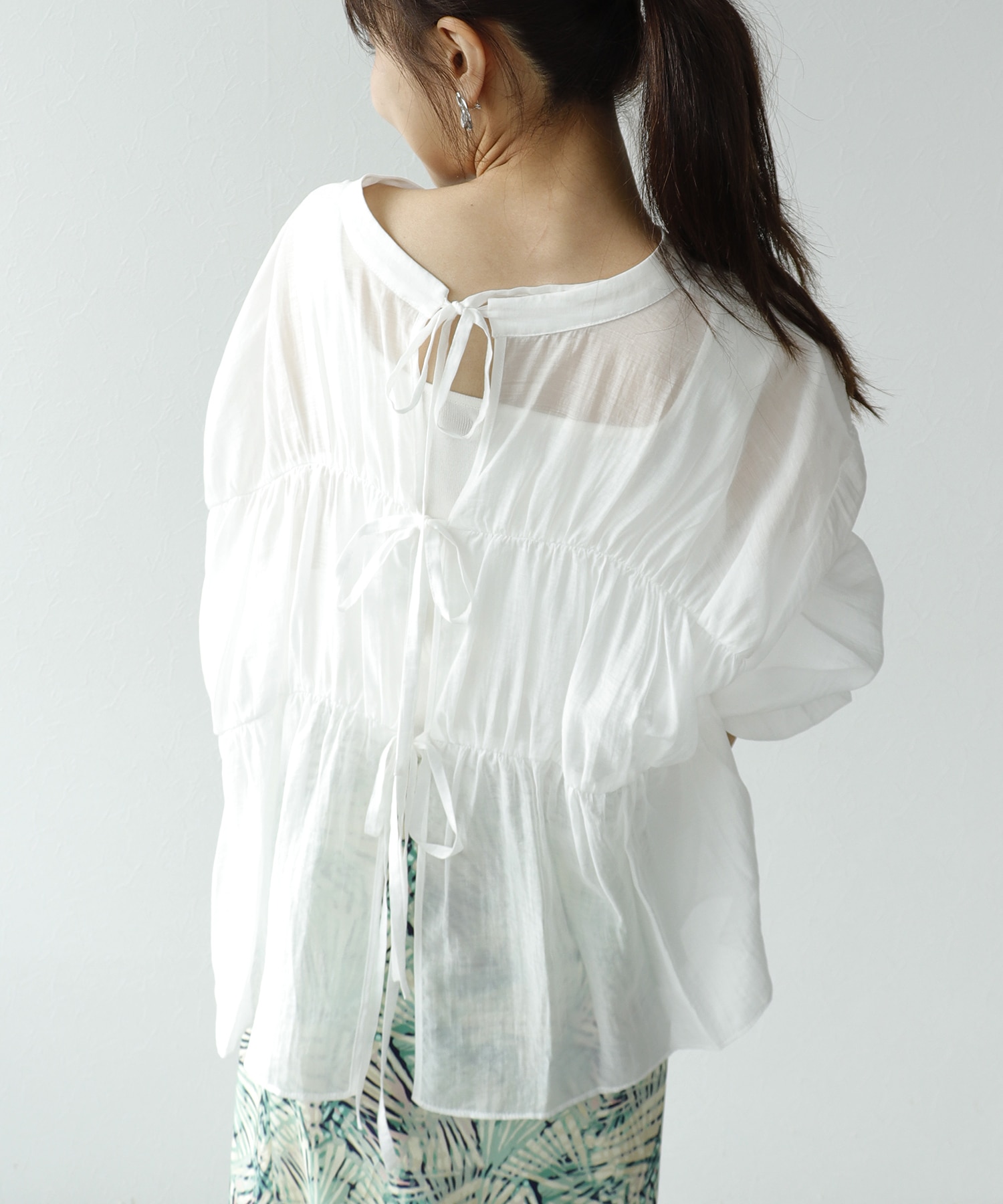 前後2wayリボンブラウス | AND ON JIONE STORE（アンドオン
