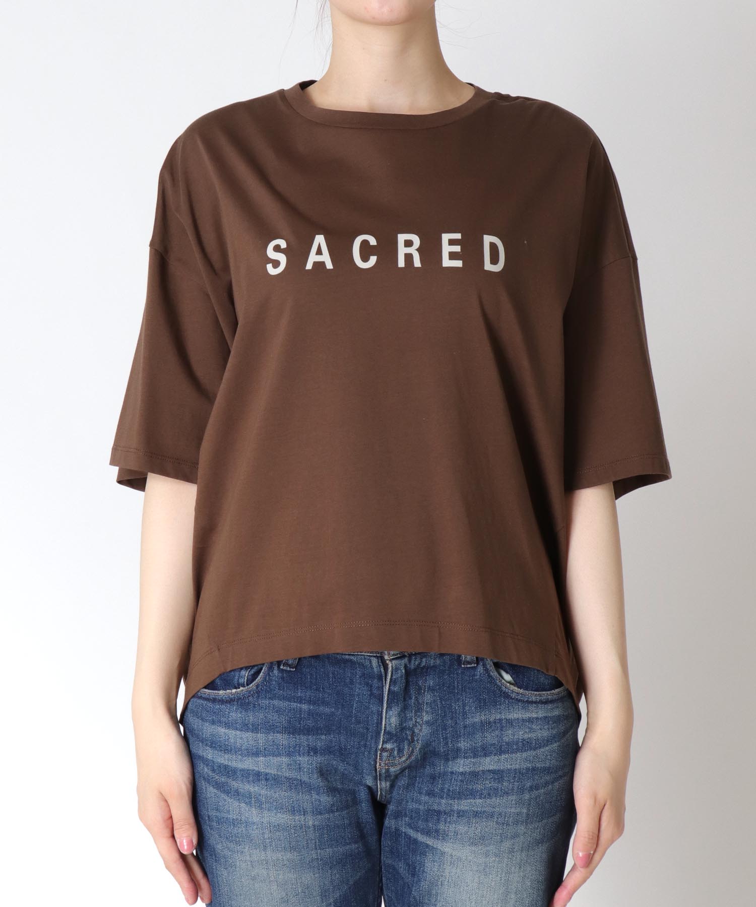 SACRED ロゴTシャツ