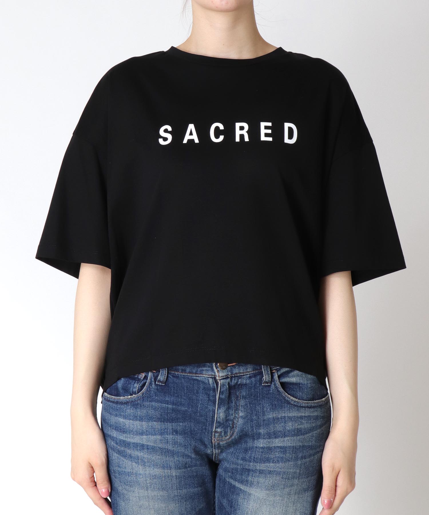 SACRED ロゴTシャツ