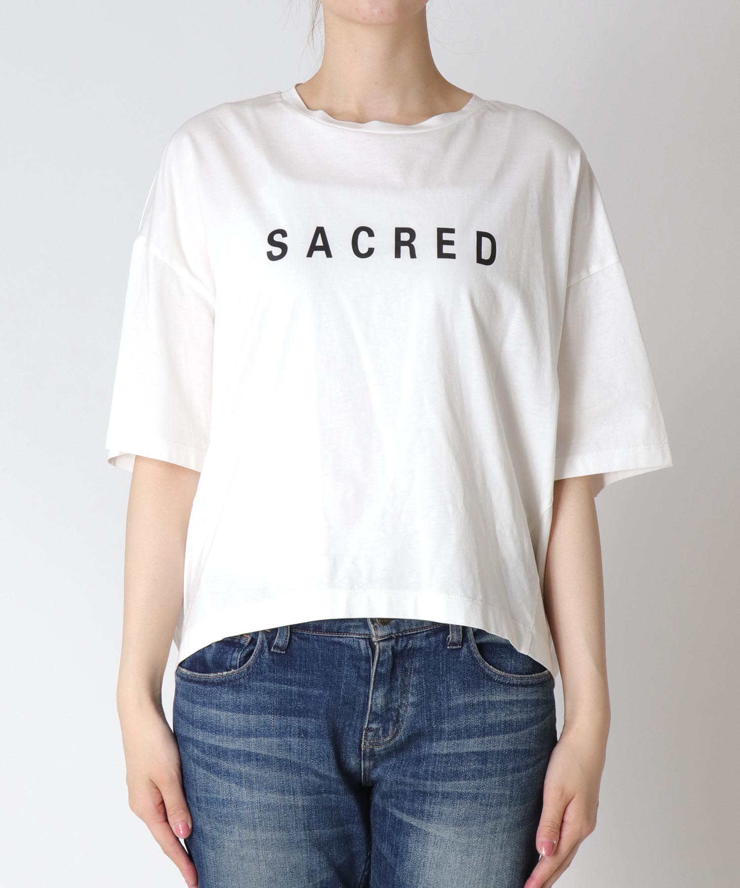 SACRED ロゴTシャツ
