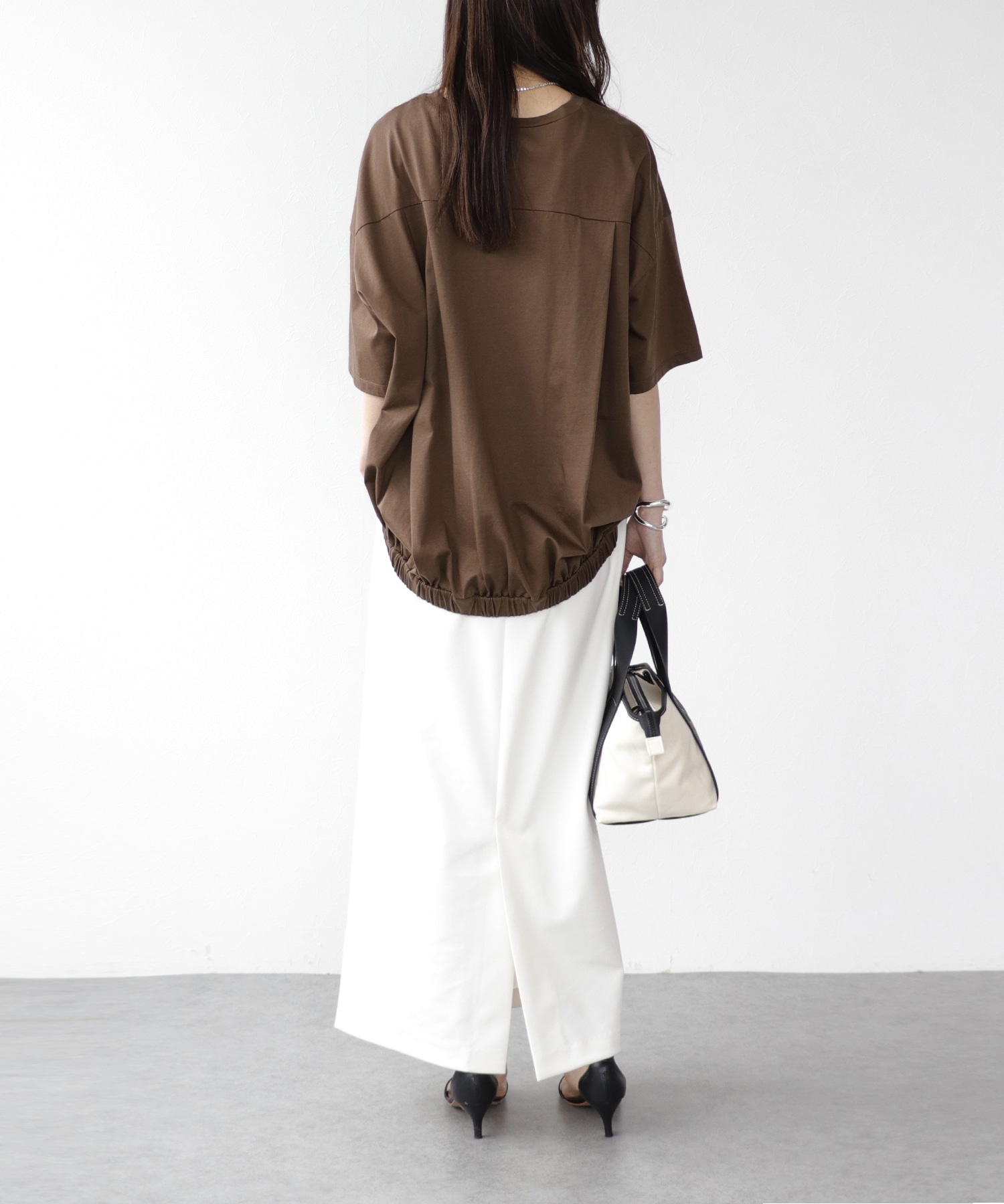 SACRED ロゴTシャツ