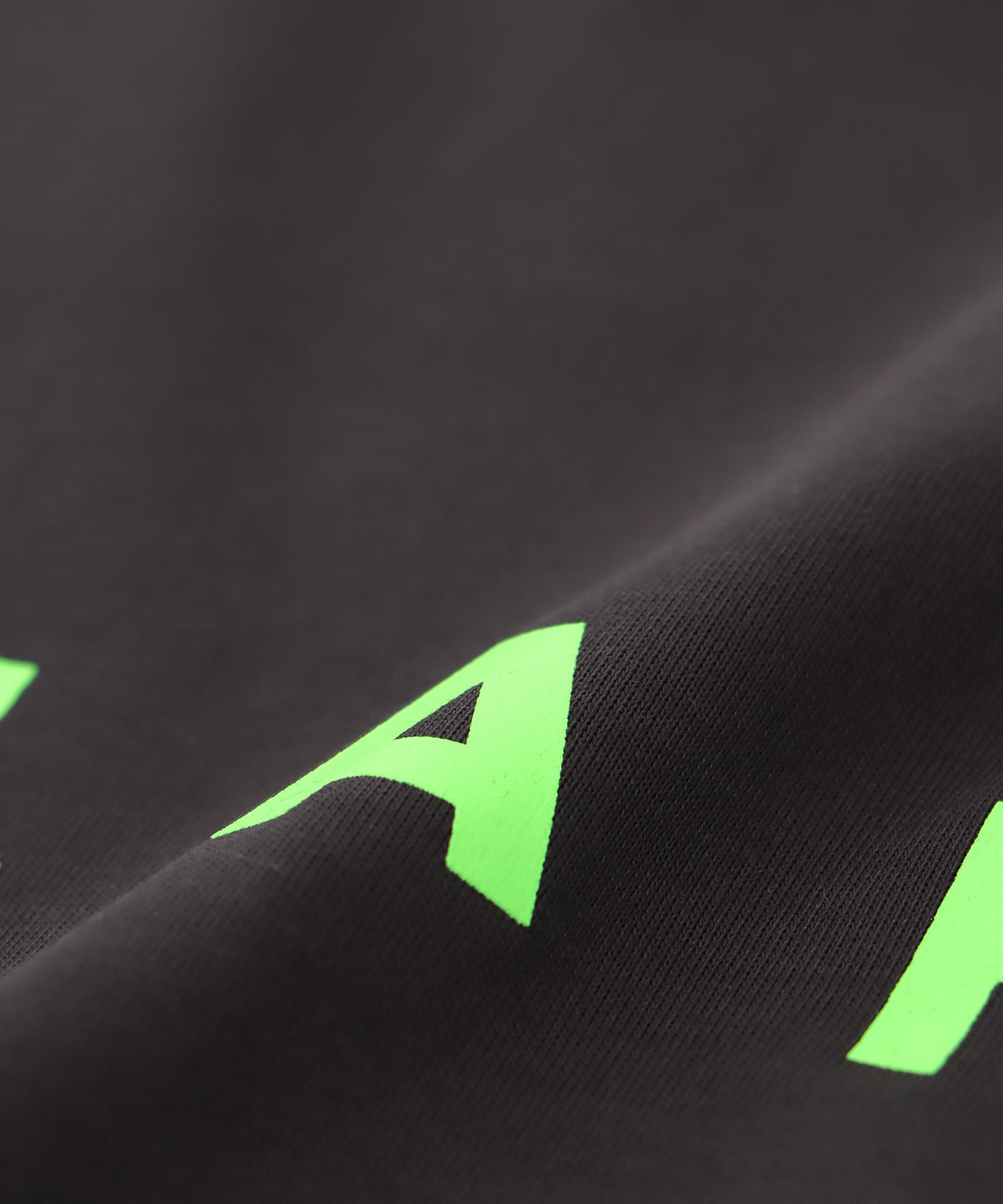 HE BLAH.ロゴTシャツ
