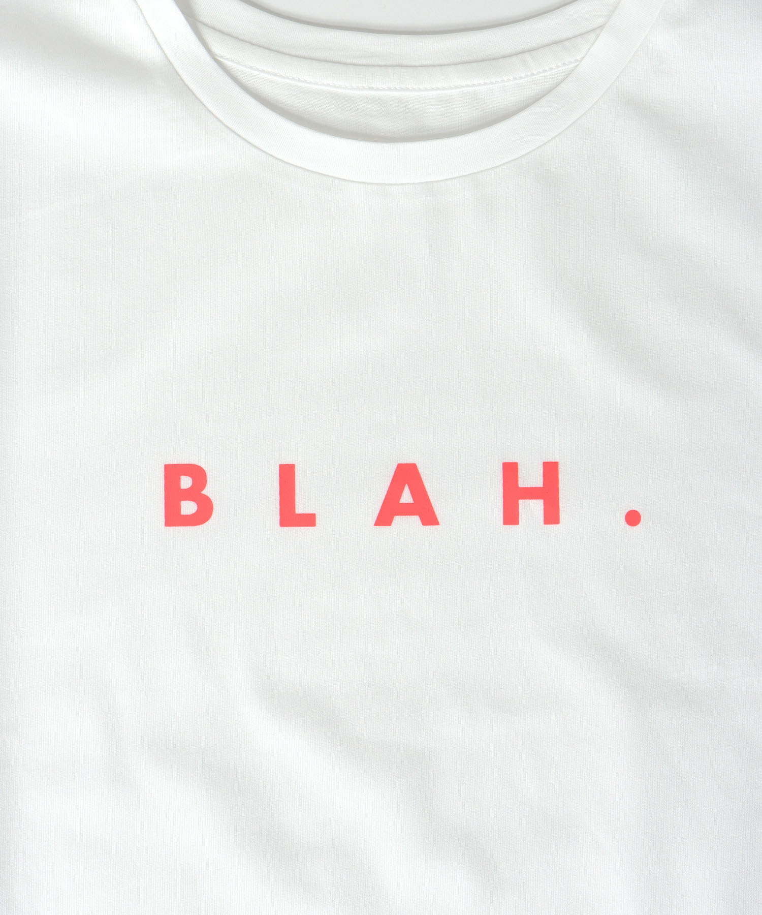 HE BLAH.ロゴTシャツ