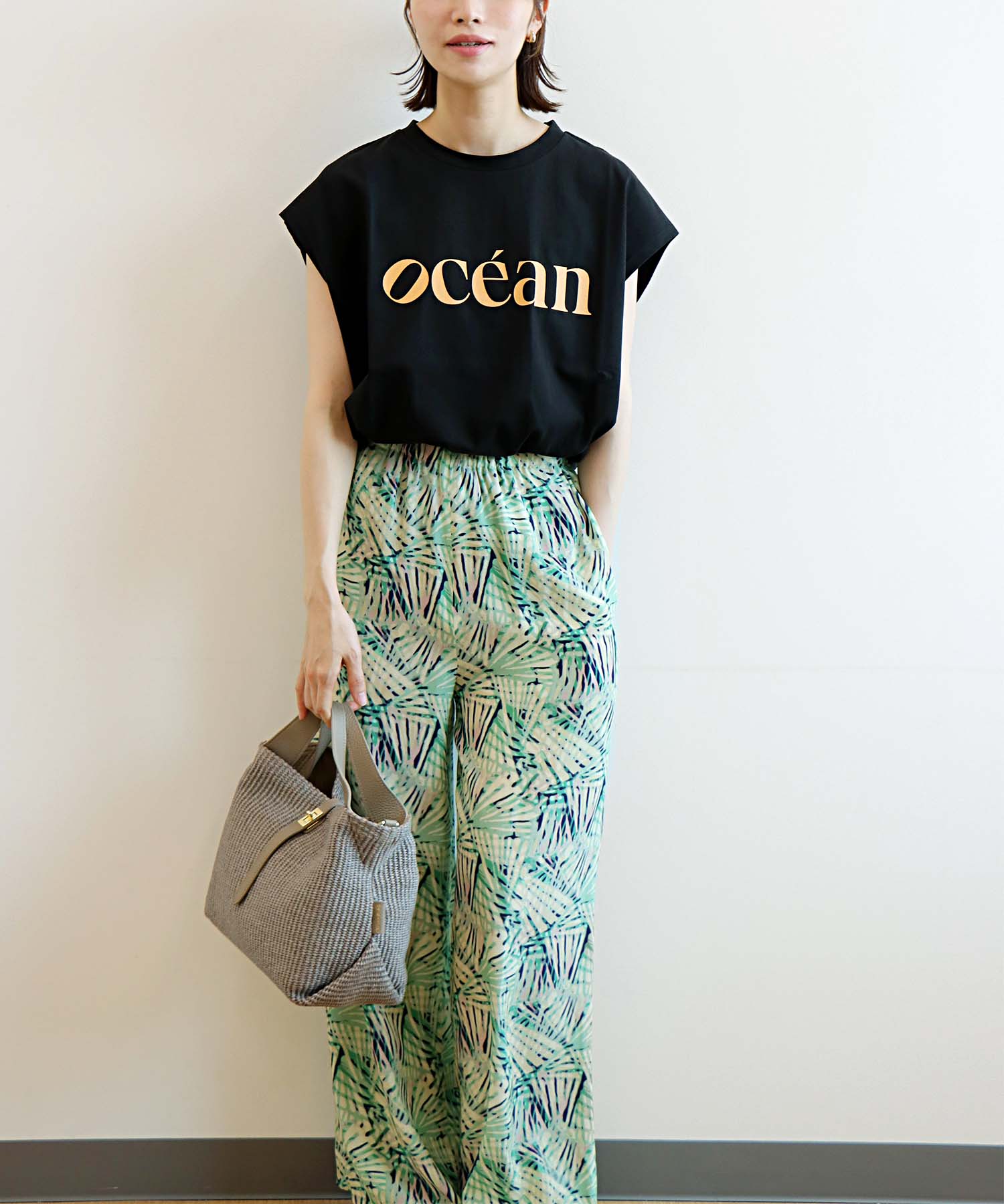 シンプルロゴフレンチＴシャツ