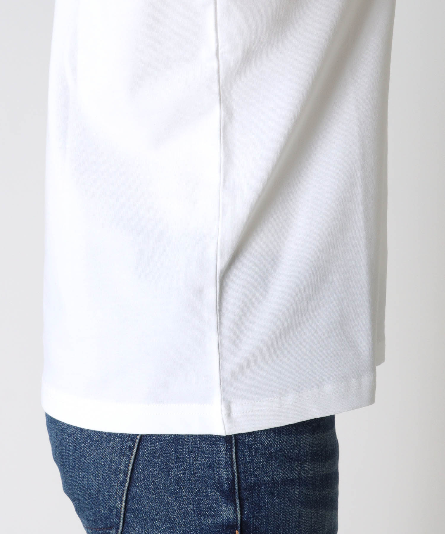 TRANOIプリントTシャツ