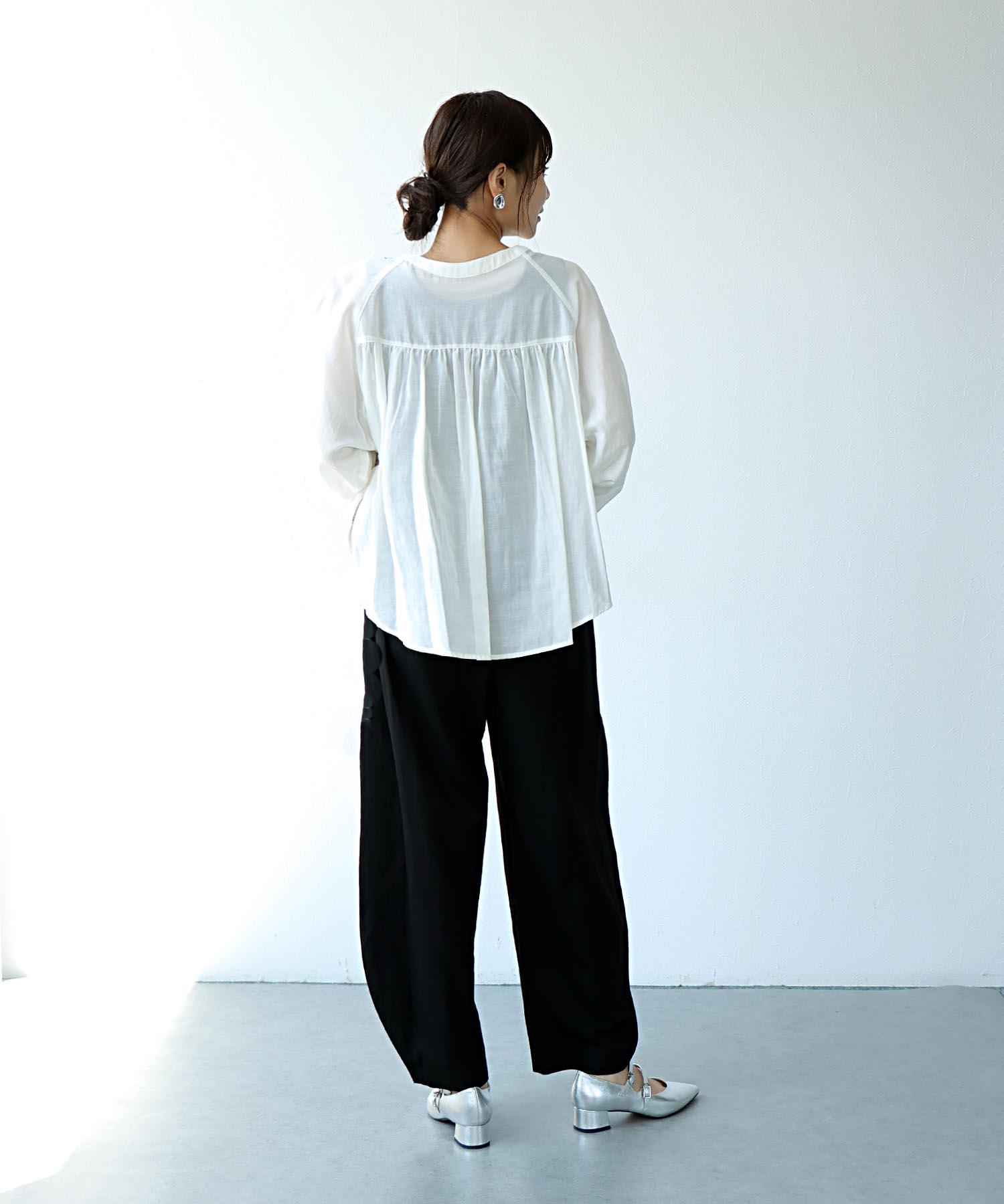 テープ刺繍レースカーディガン