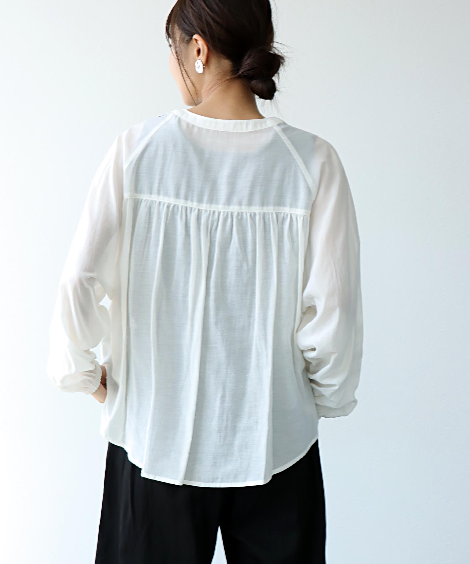 テープ刺繍レースカーディガン