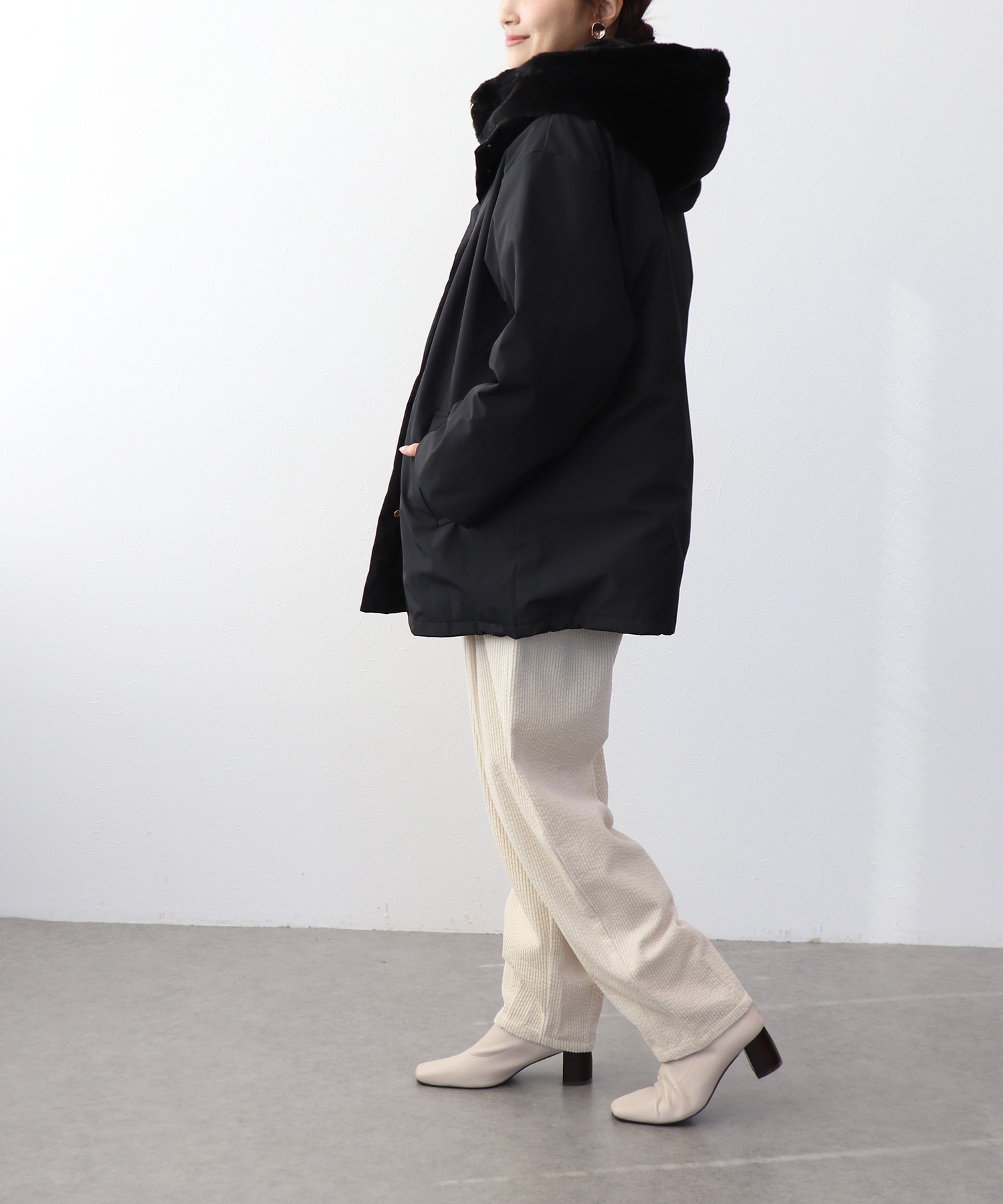 ステッチレス ライナー付きダウンジャケット