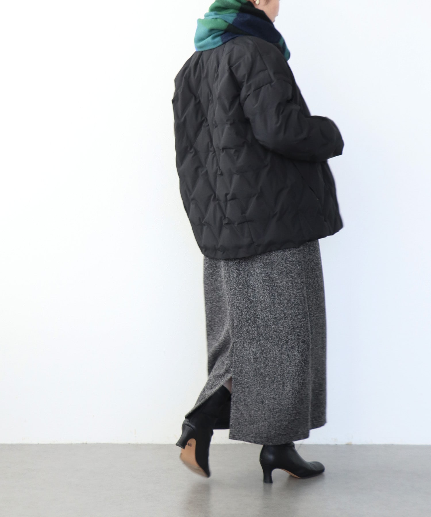 ステッチレスダウンノーカラージャケット