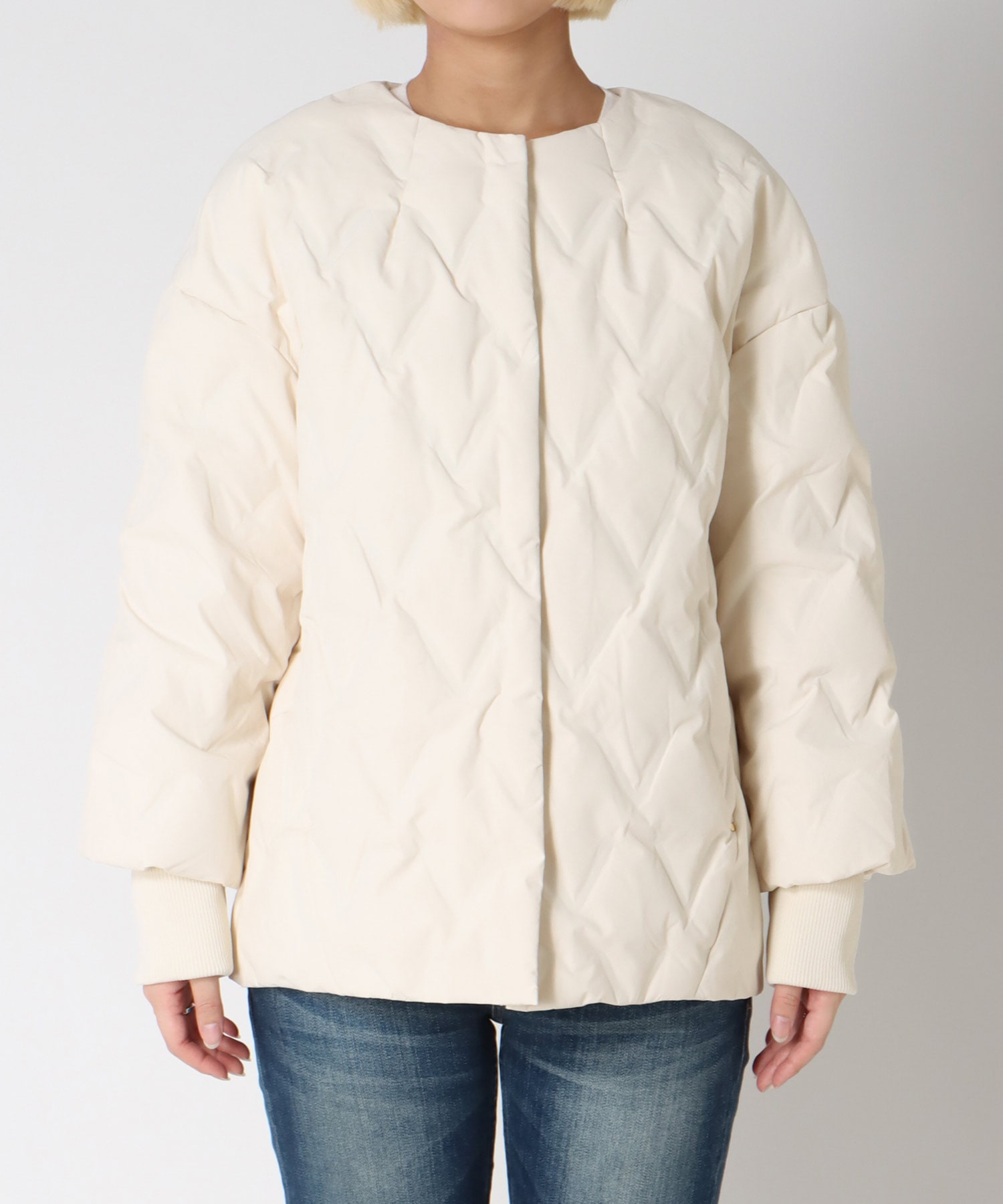 ステッチレスダウンノーカラージャケット