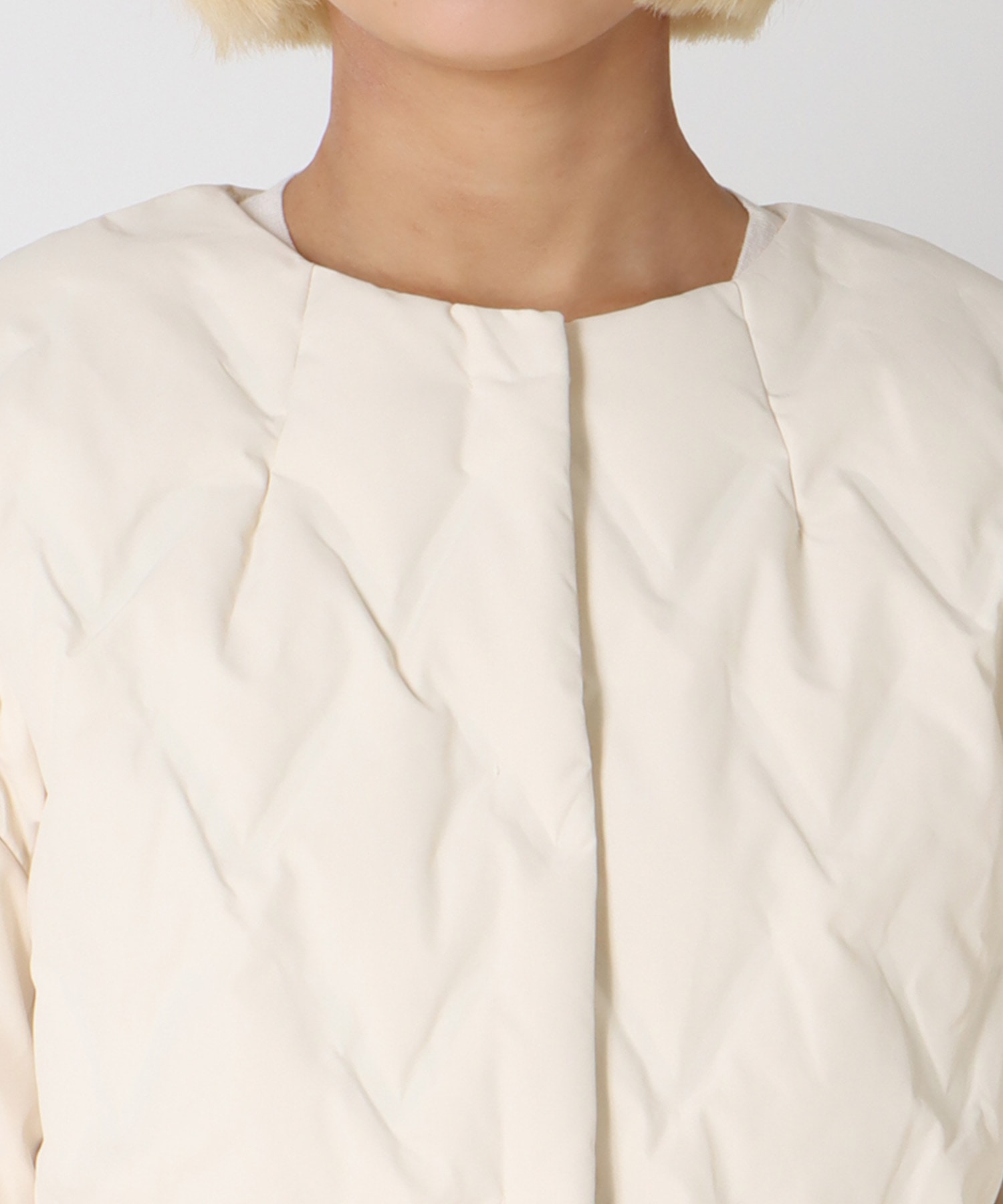 ステッチレスダウンノーカラージャケット