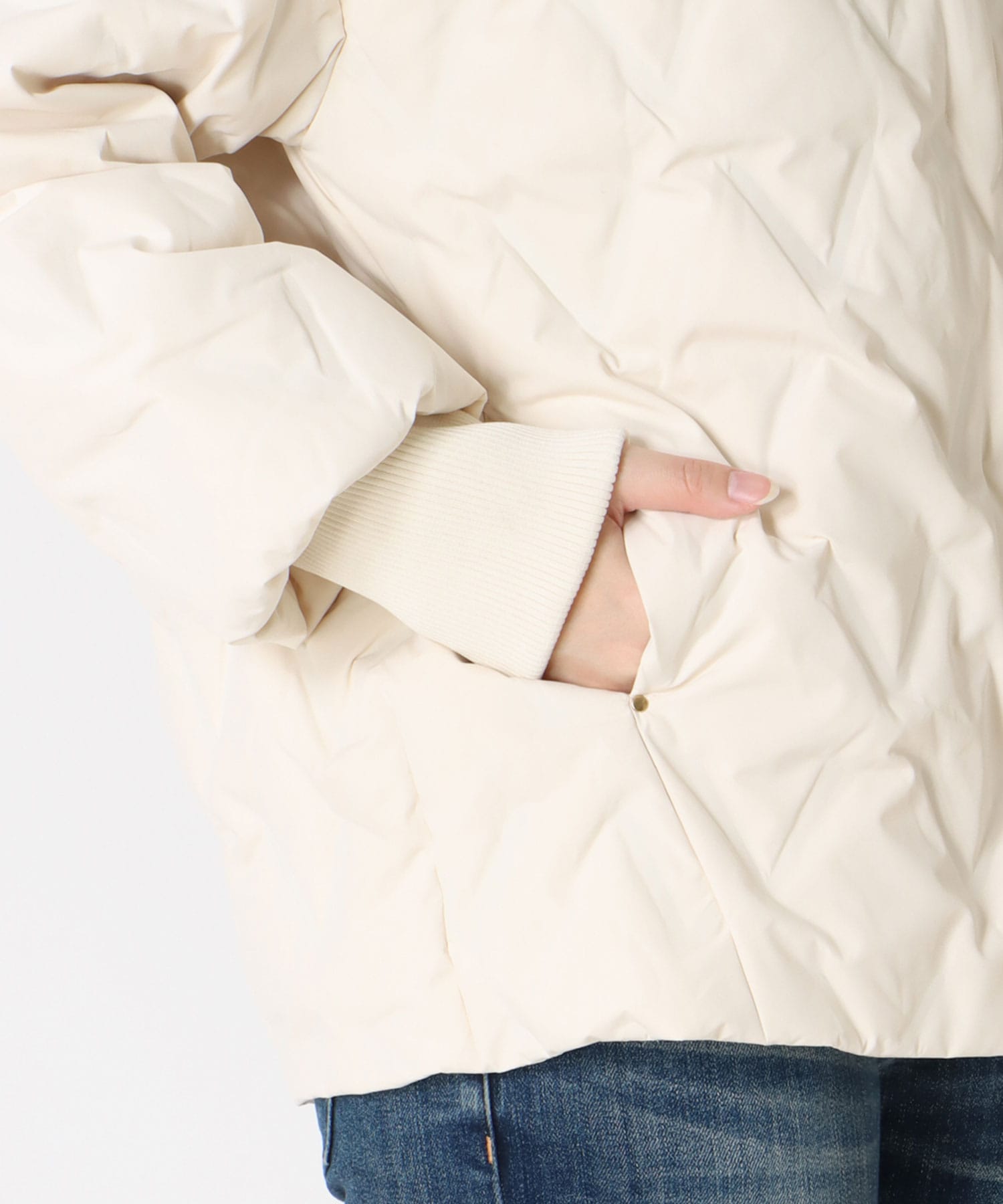 ステッチレスダウンノーカラージャケット