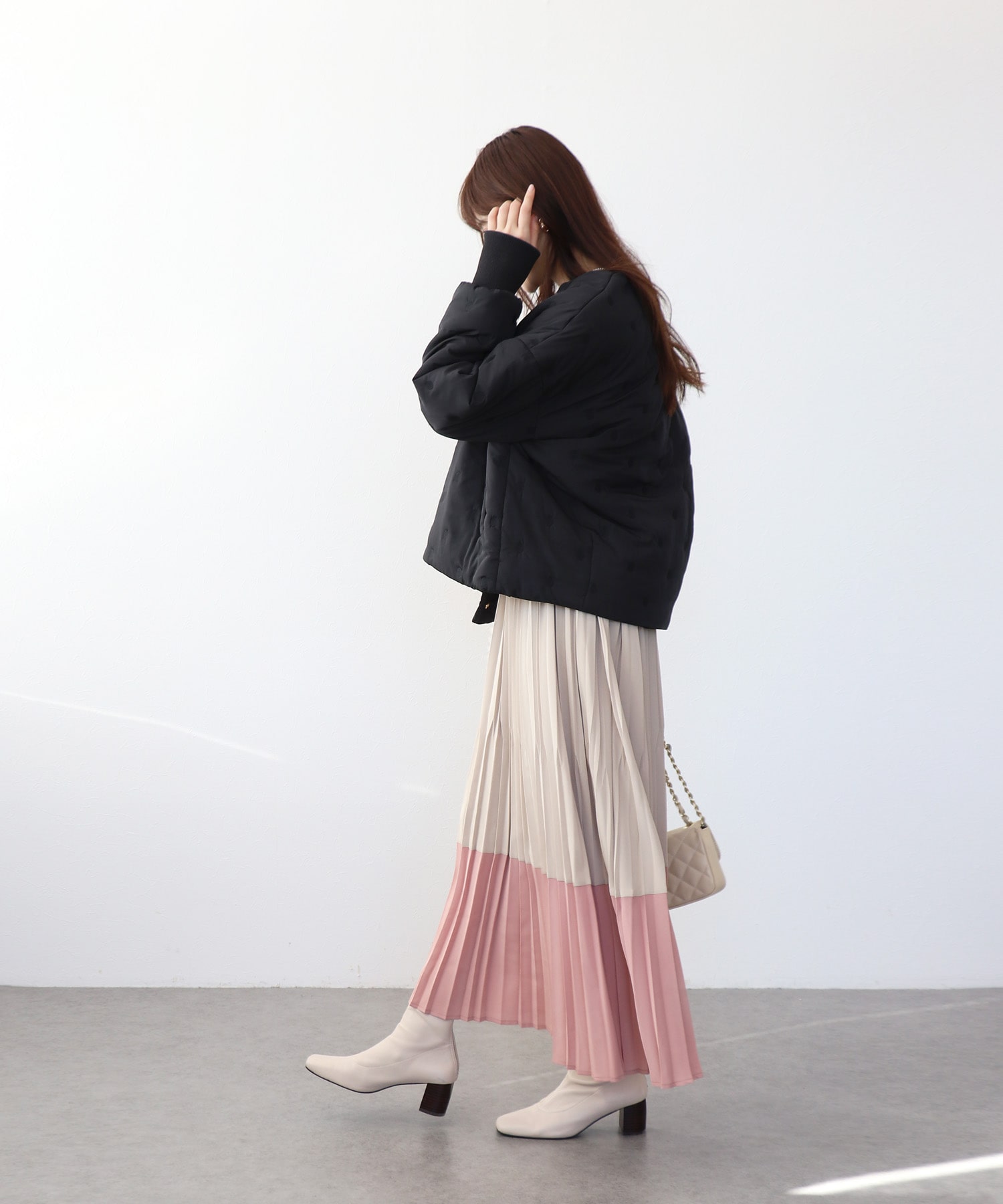 ドット刺繍キルティングノーカラージャケット