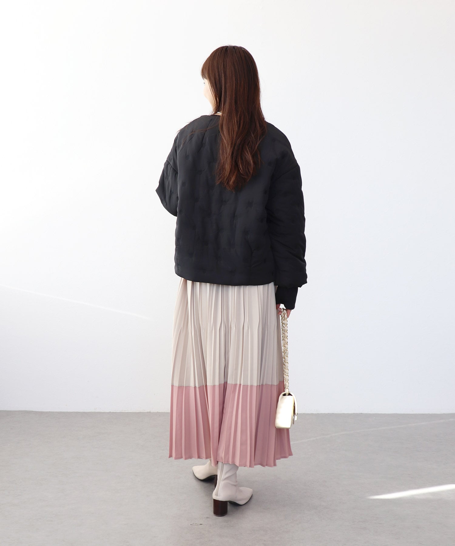 ドット刺繍キルティングノーカラージャケット